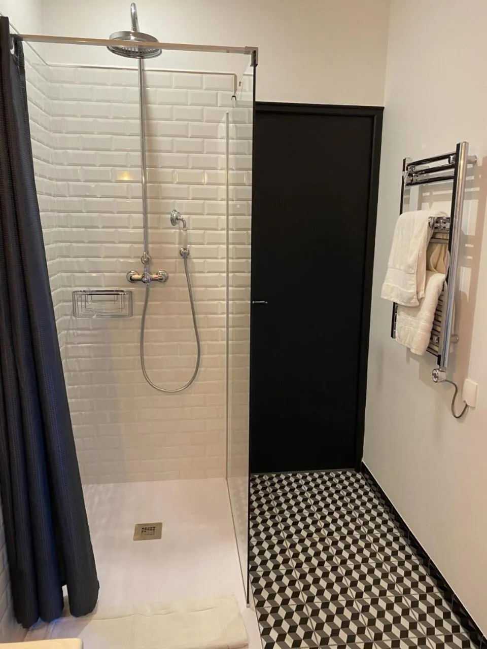 Bathroom in Aux Coteaux d'Aussac