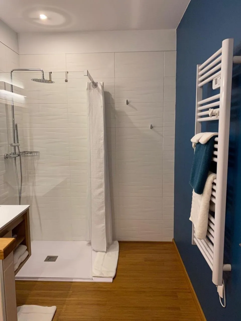 Bathroom in Aux Coteaux d'Aussac