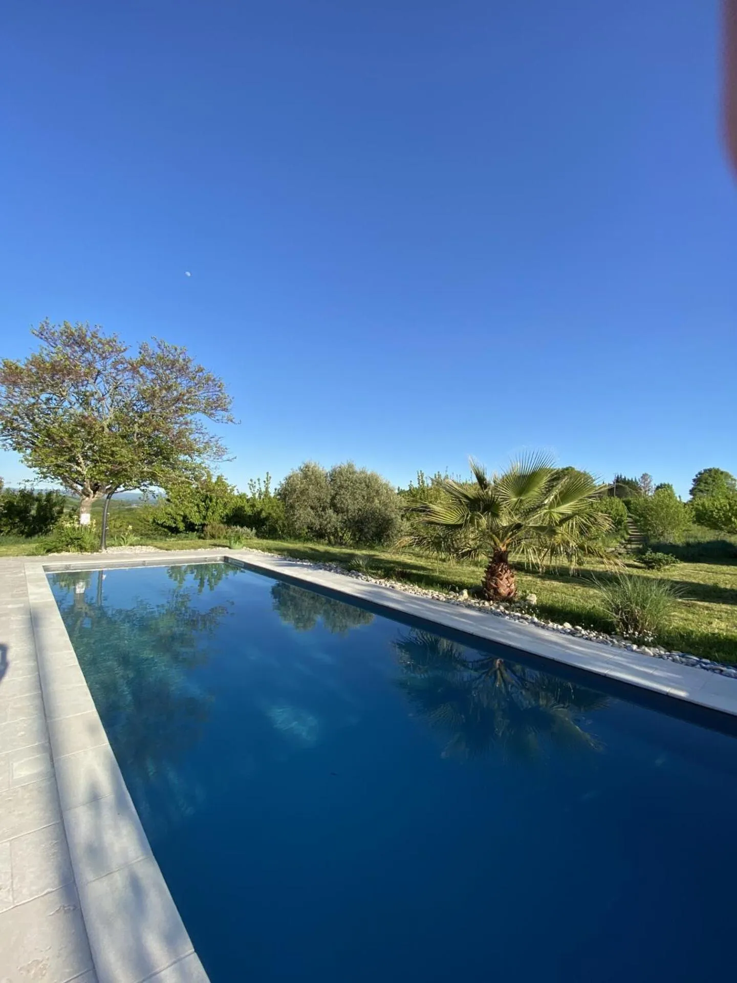 Pool view in Aux Coteaux d'Aussac