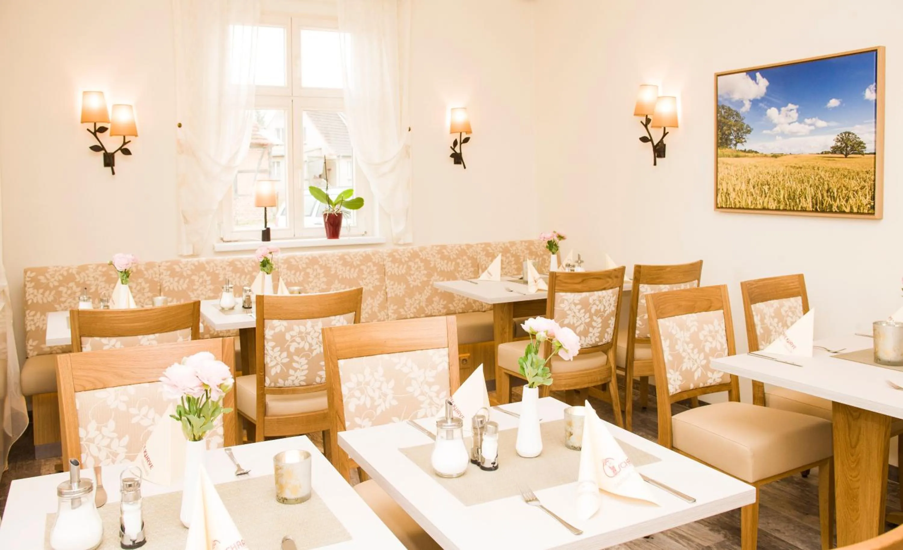 Restaurant/places to eat in Lindenhaus Scharfe Kurve