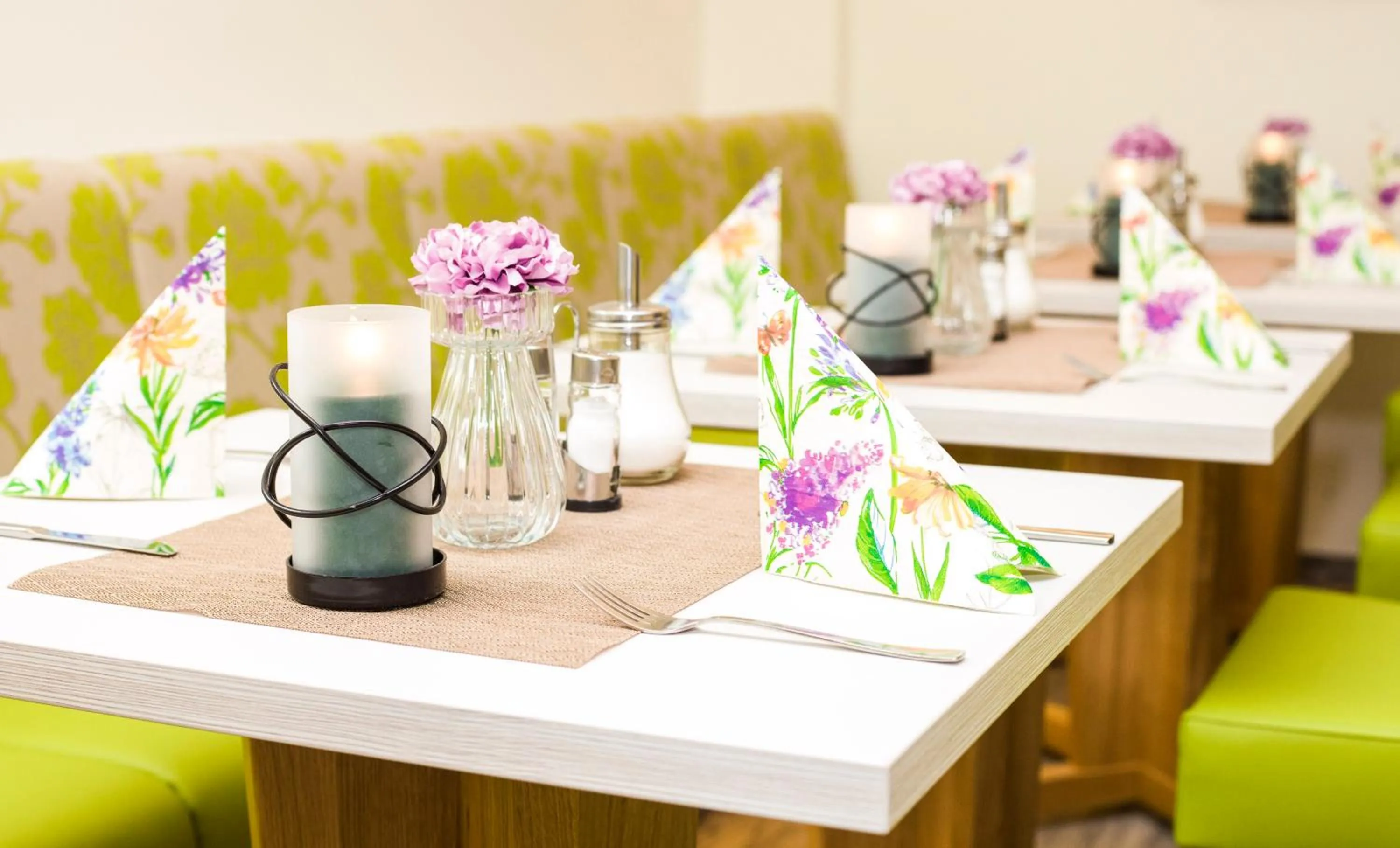 Restaurant/places to eat in Lindenhaus Scharfe Kurve