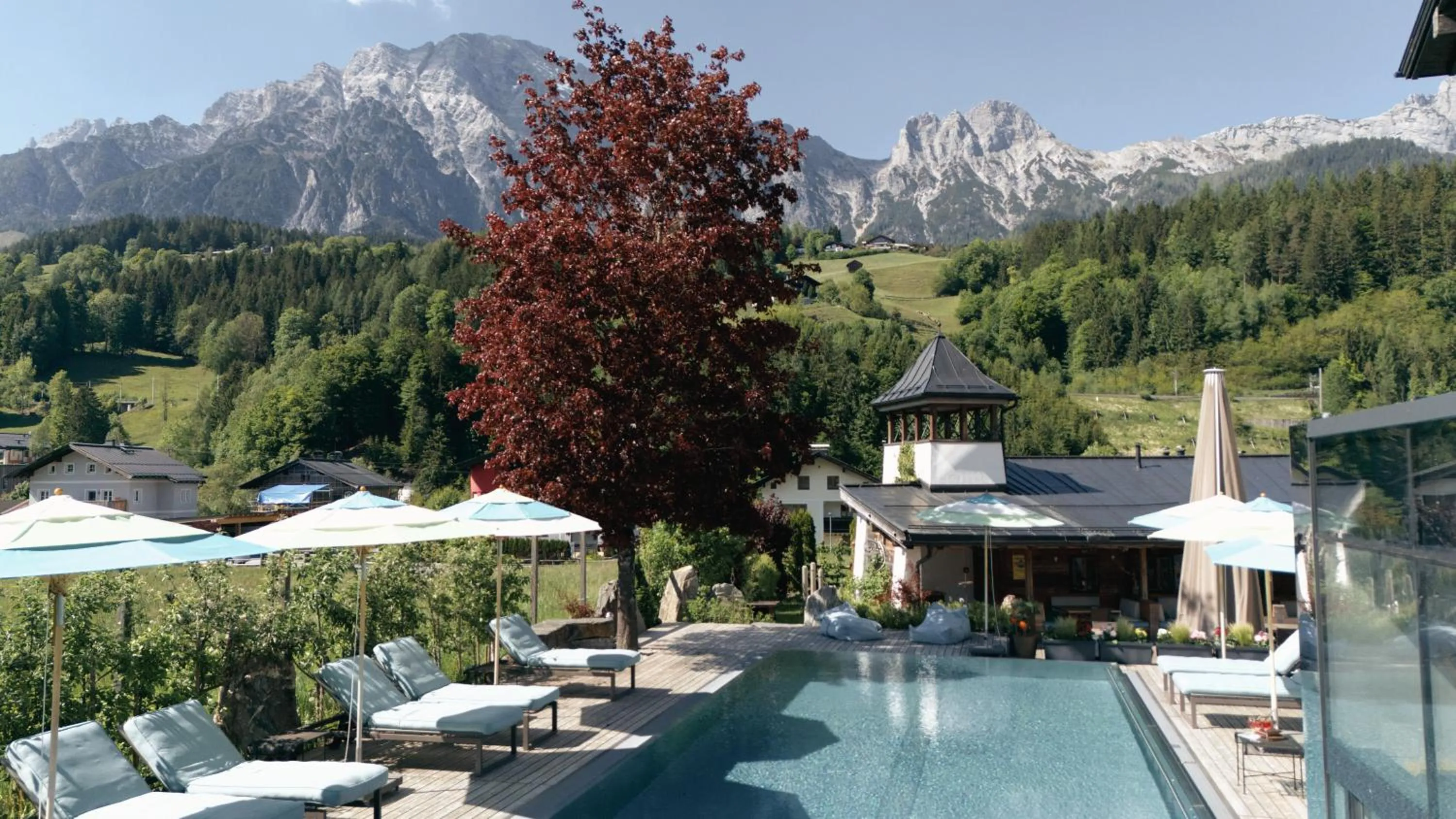 Swimming pool in Hotel Der Löwe LEBE FREI