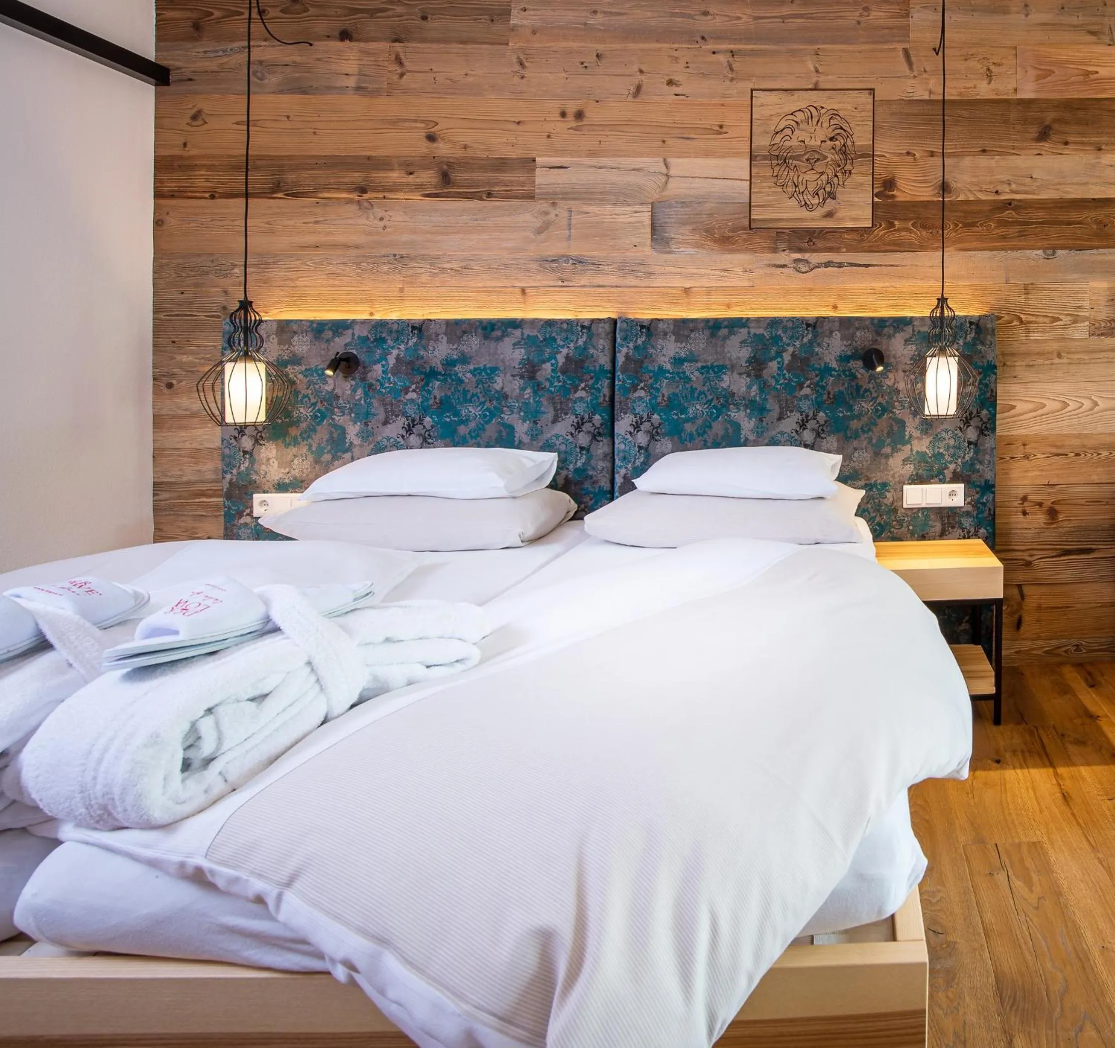 Photo of the whole room, Bed in Hotel Der Löwe LEBE FREI