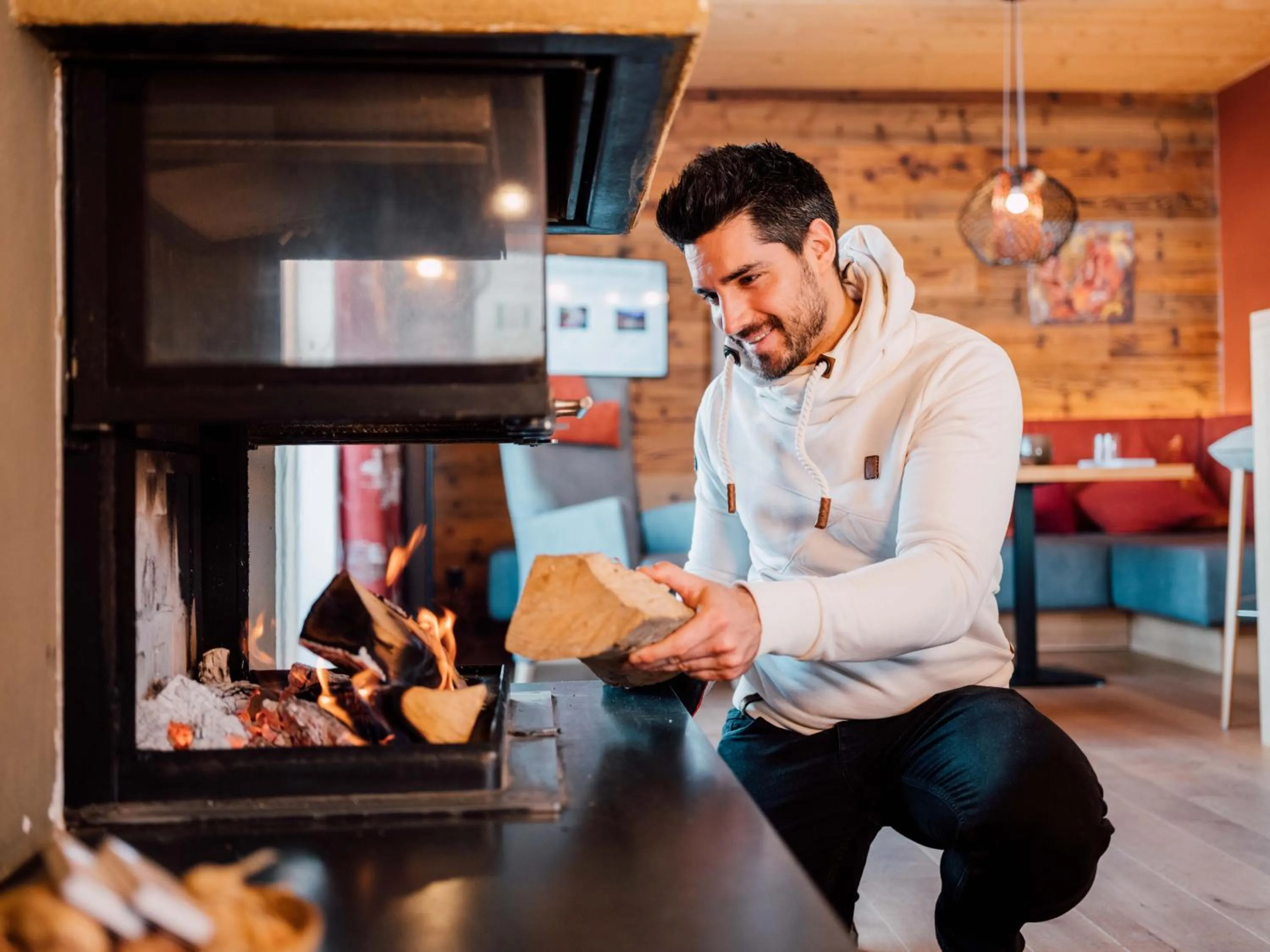 fireplace in Hotel Der Löwe LEBE FREI