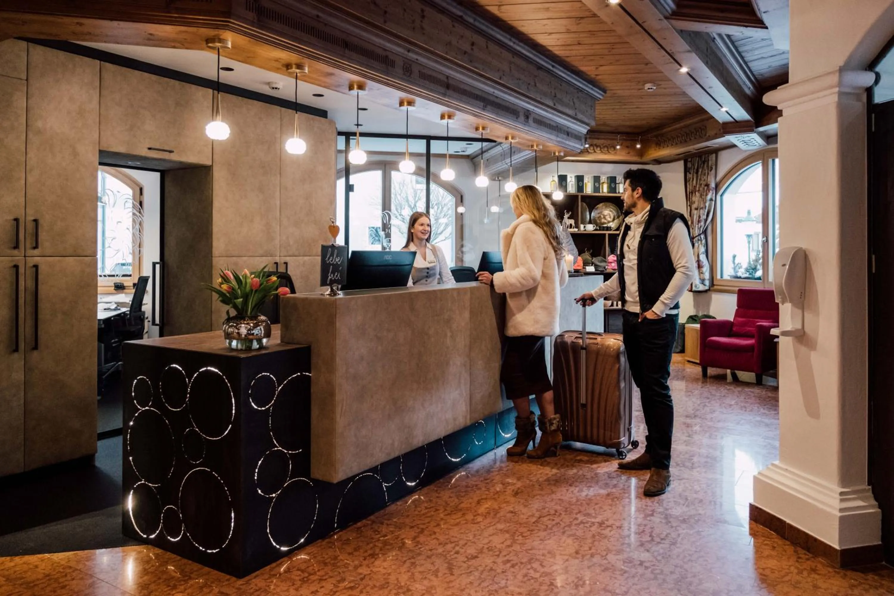 Lobby or reception in Hotel Der Löwe LEBE FREI
