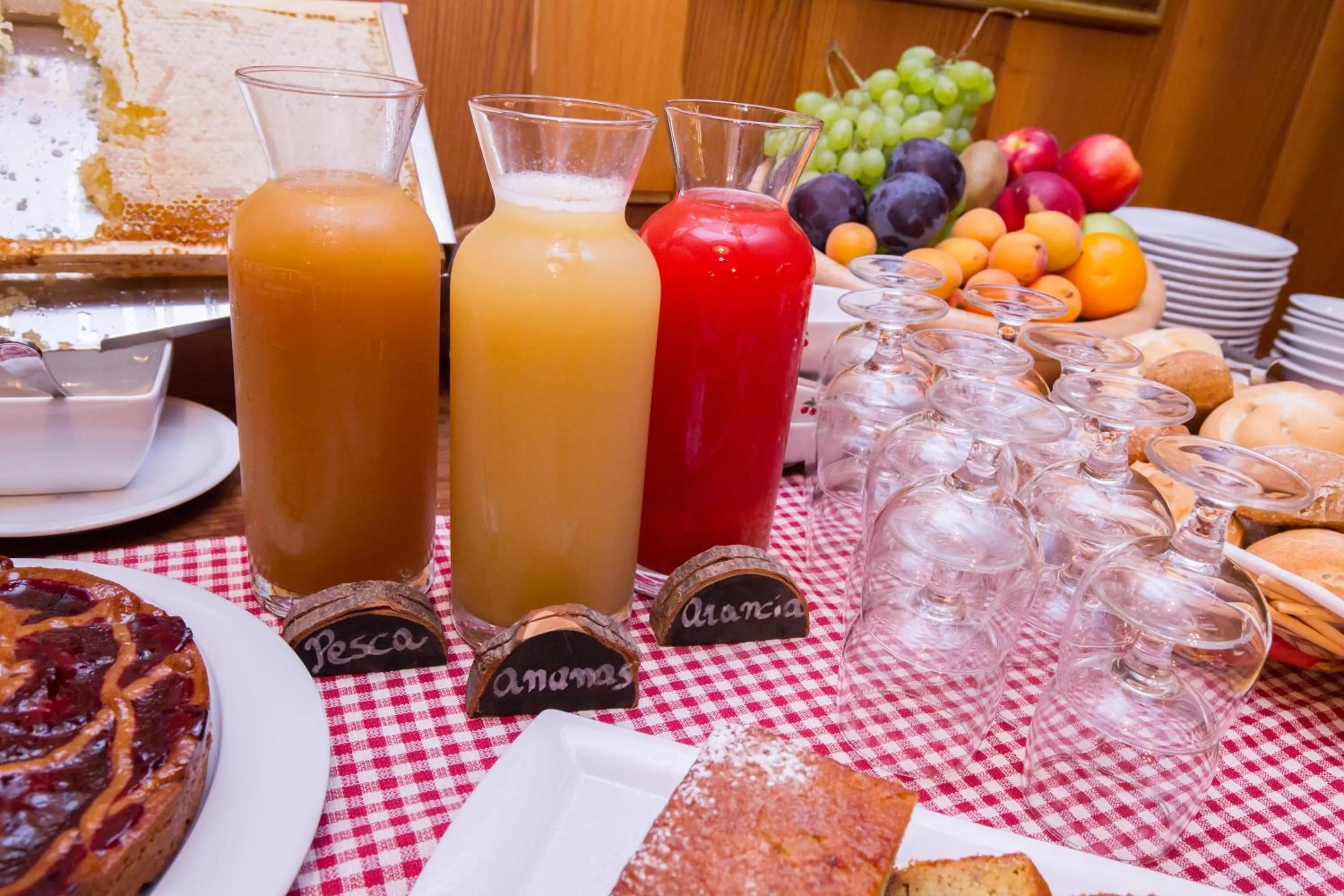 Breakfast in Hotel Chalet Giasenei
