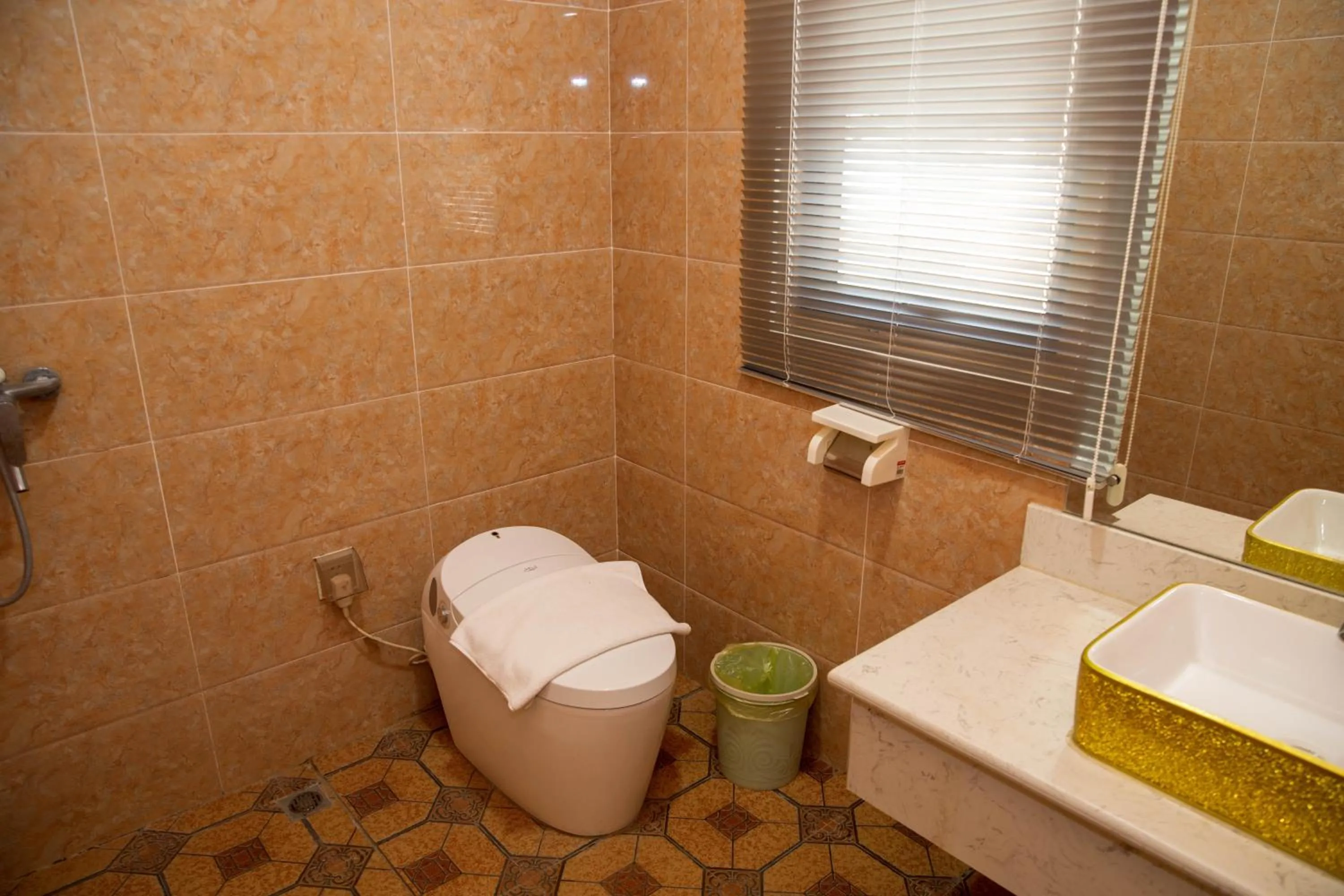 Toilet in Dansavanh Namngum Resort