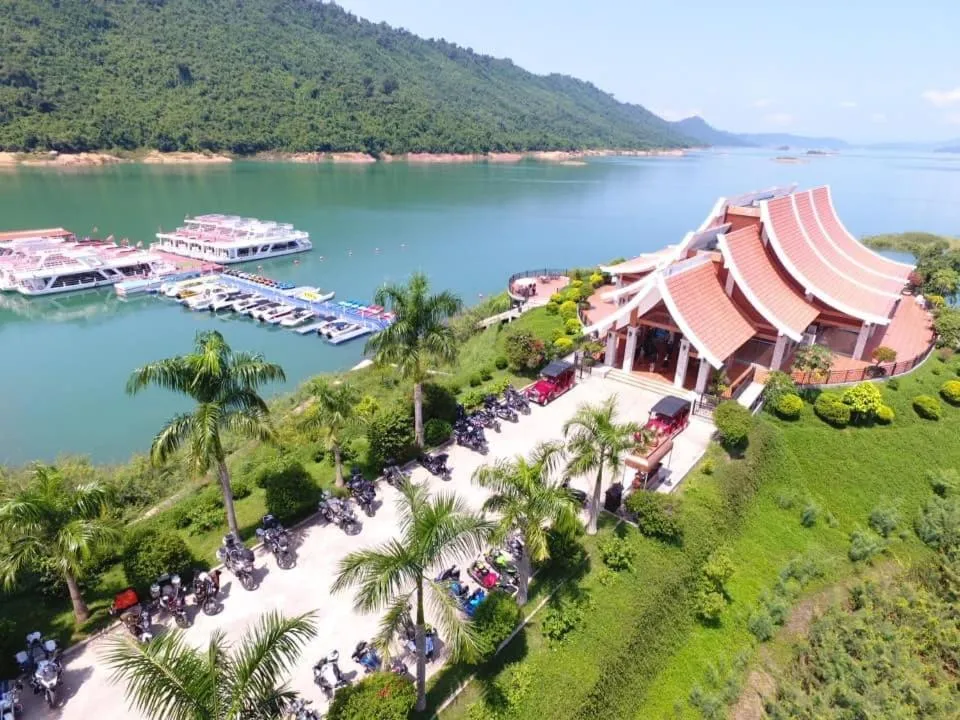 Property building in Dansavanh Namngum Resort