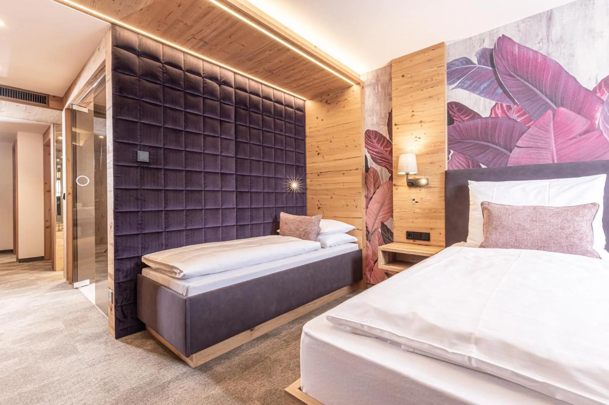 Photo of the whole room, Bed in Galtenberg Bed & Breakfast