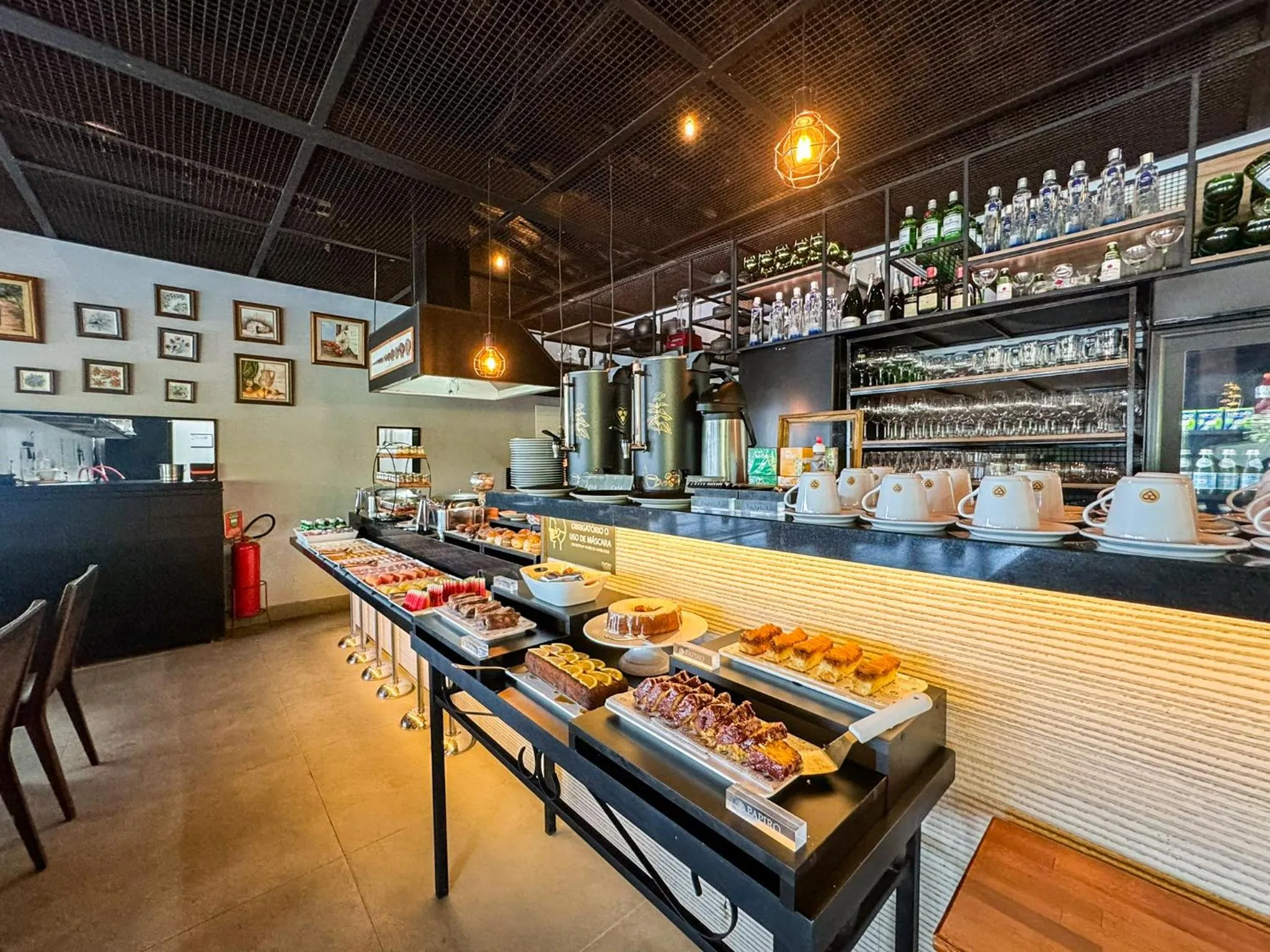 Restaurant/places to eat in Pousada Papiro Boutique