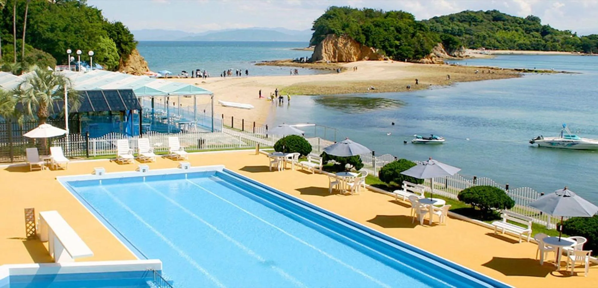 Swimming pool in Shodoshima International Hotel