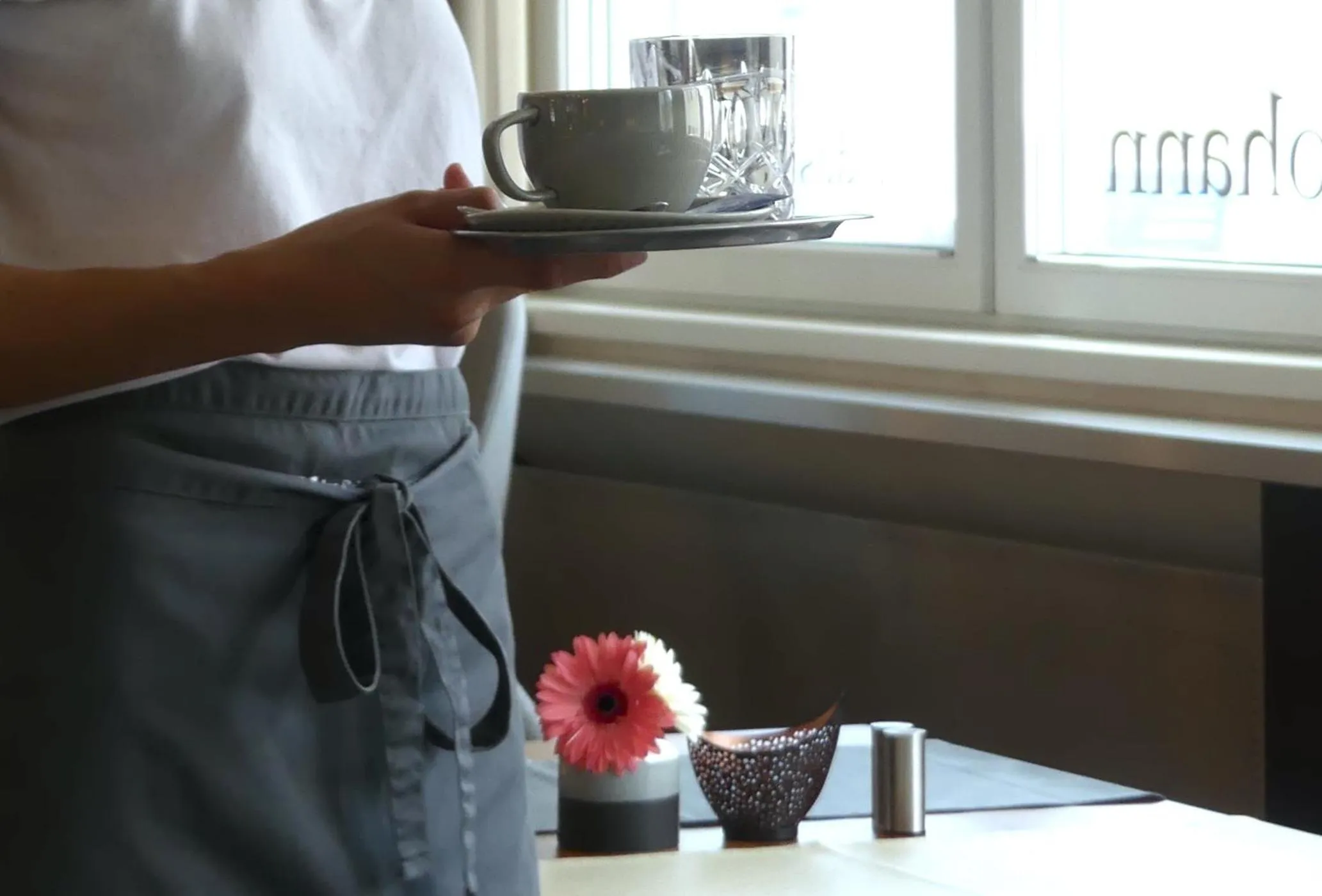 Restaurant/places to eat in Das Reinisch Hotel - near Vienna Airport