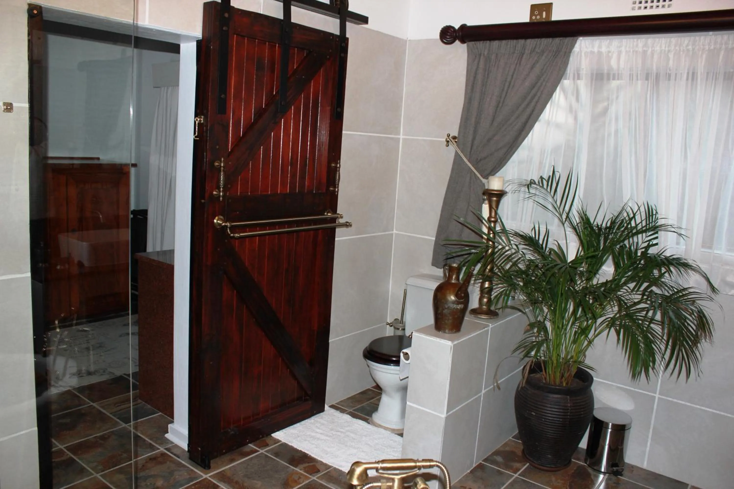 Toilet in The Sabie Town House Guest Lodge