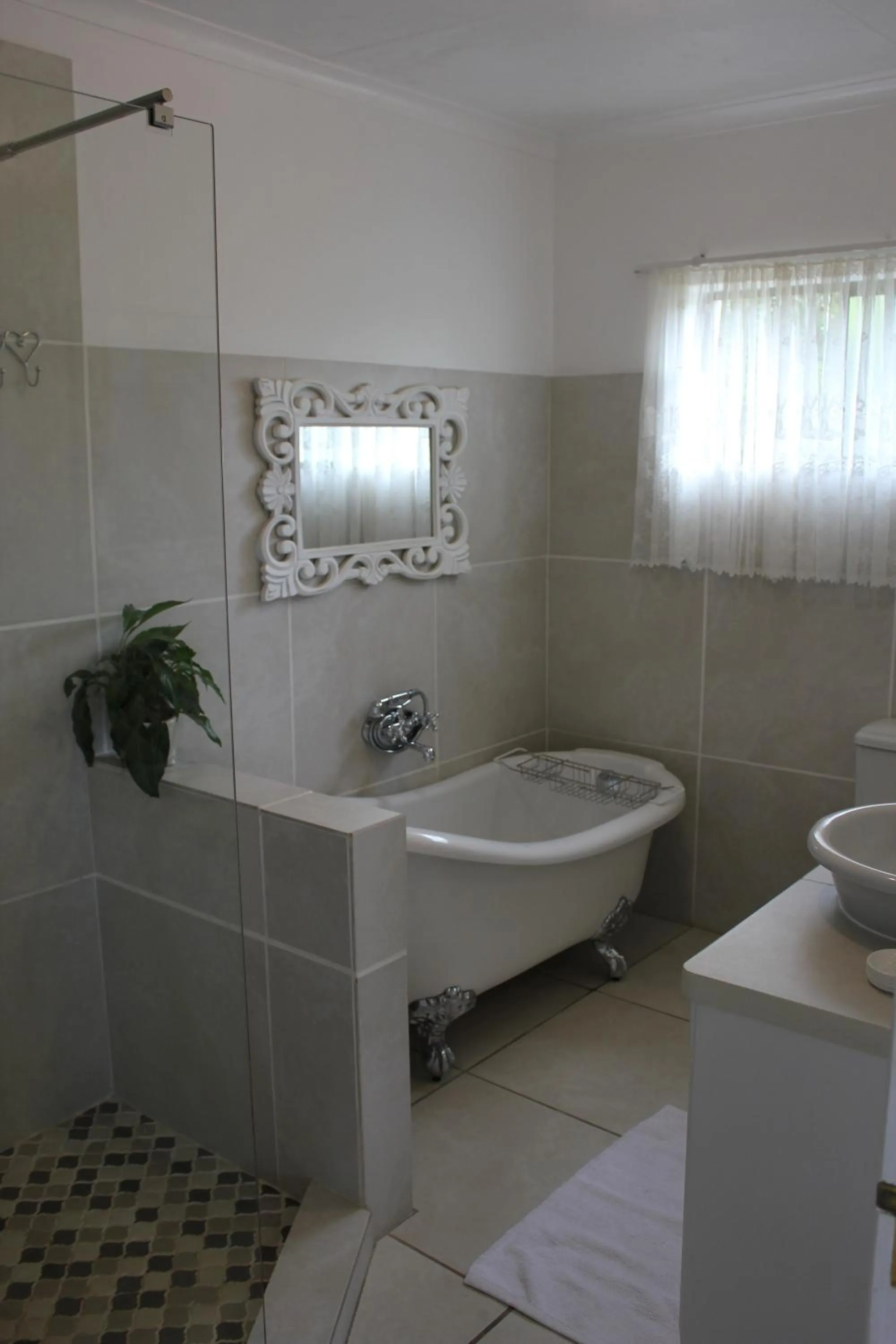 Day in The Sabie Town House Guest Lodge