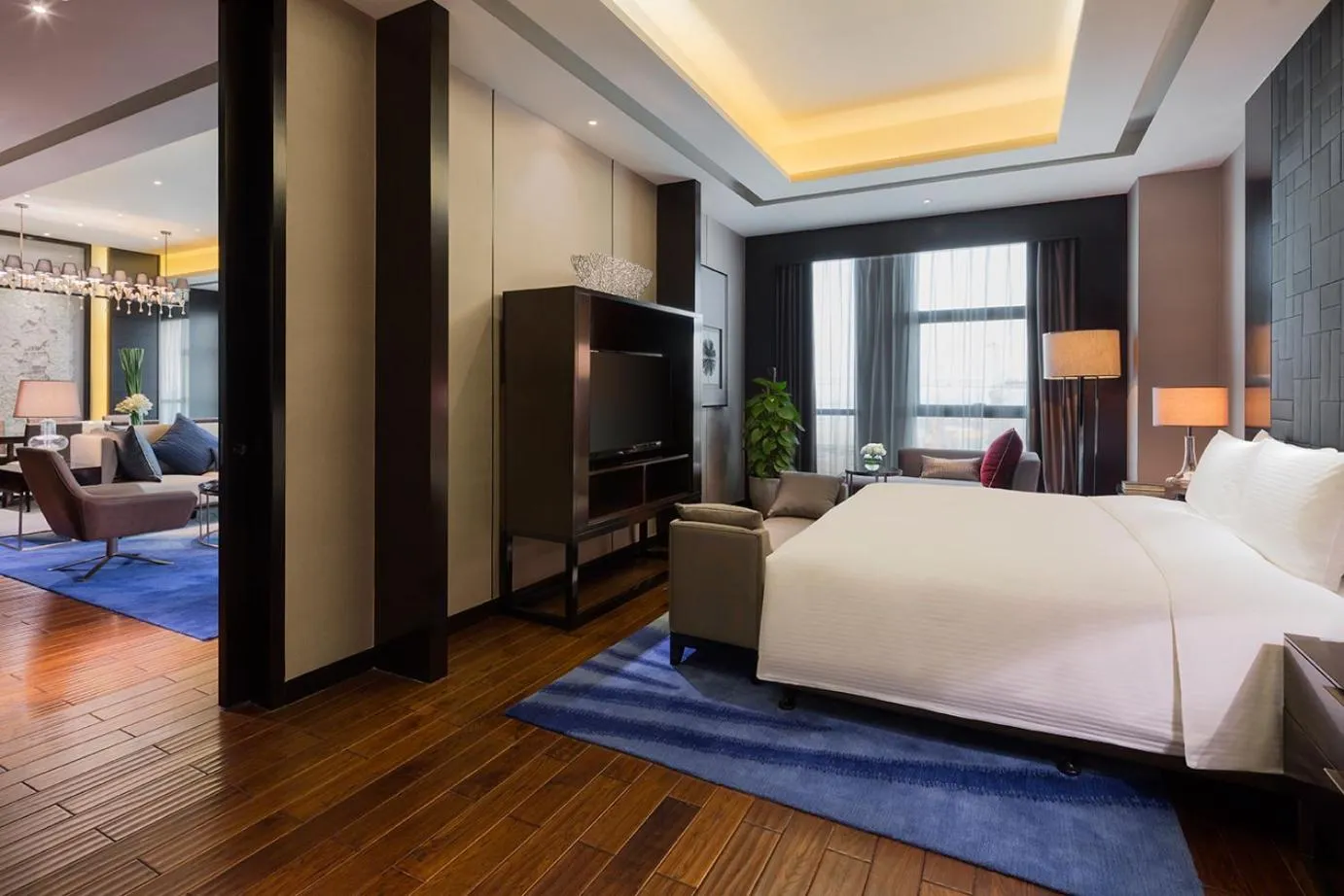 Bedroom, Bed in Wanda Realm Wuhan