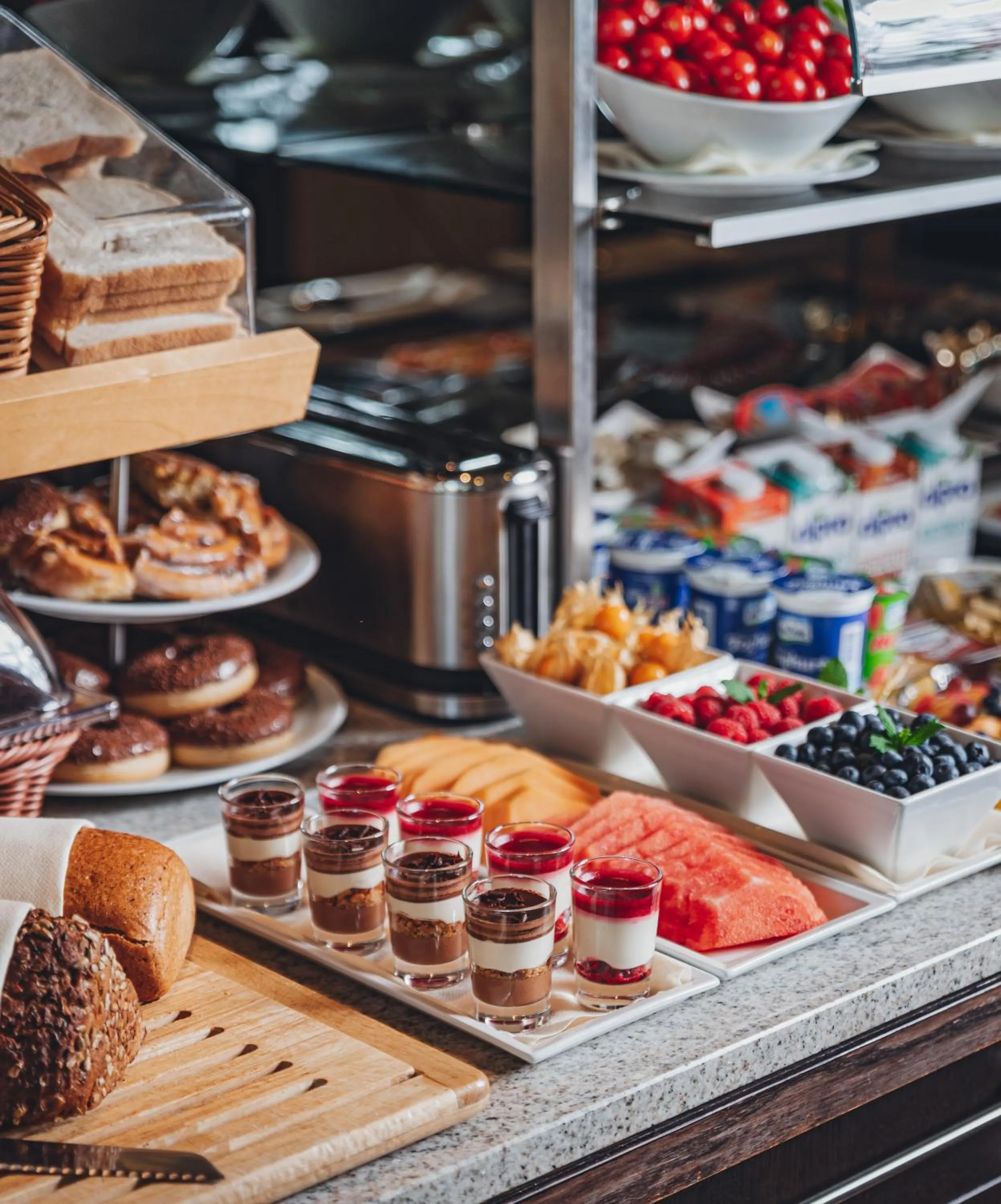 Buffet breakfast in HEINhotel vienna airport