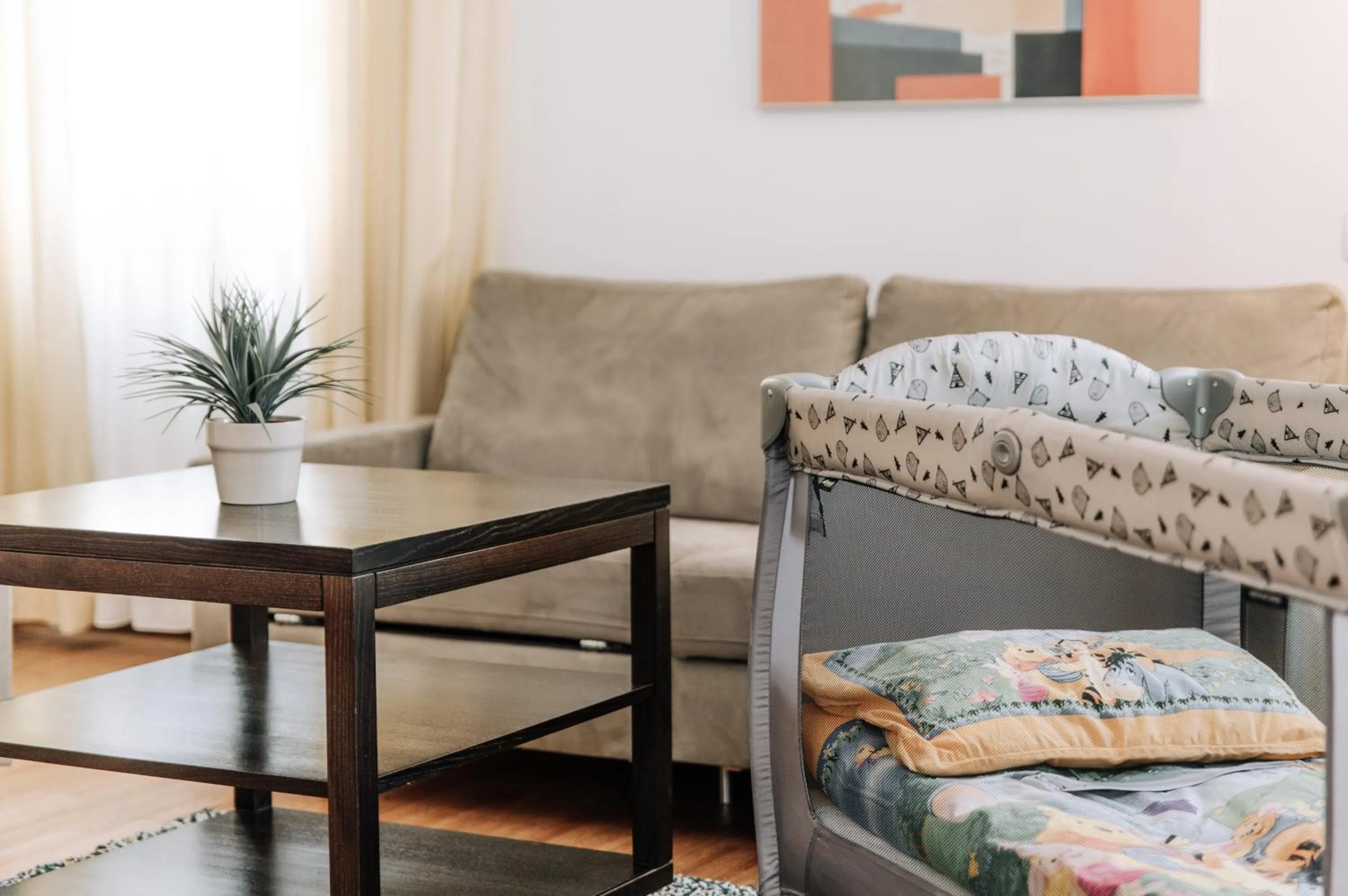 cot in HEINhotel vienna airport