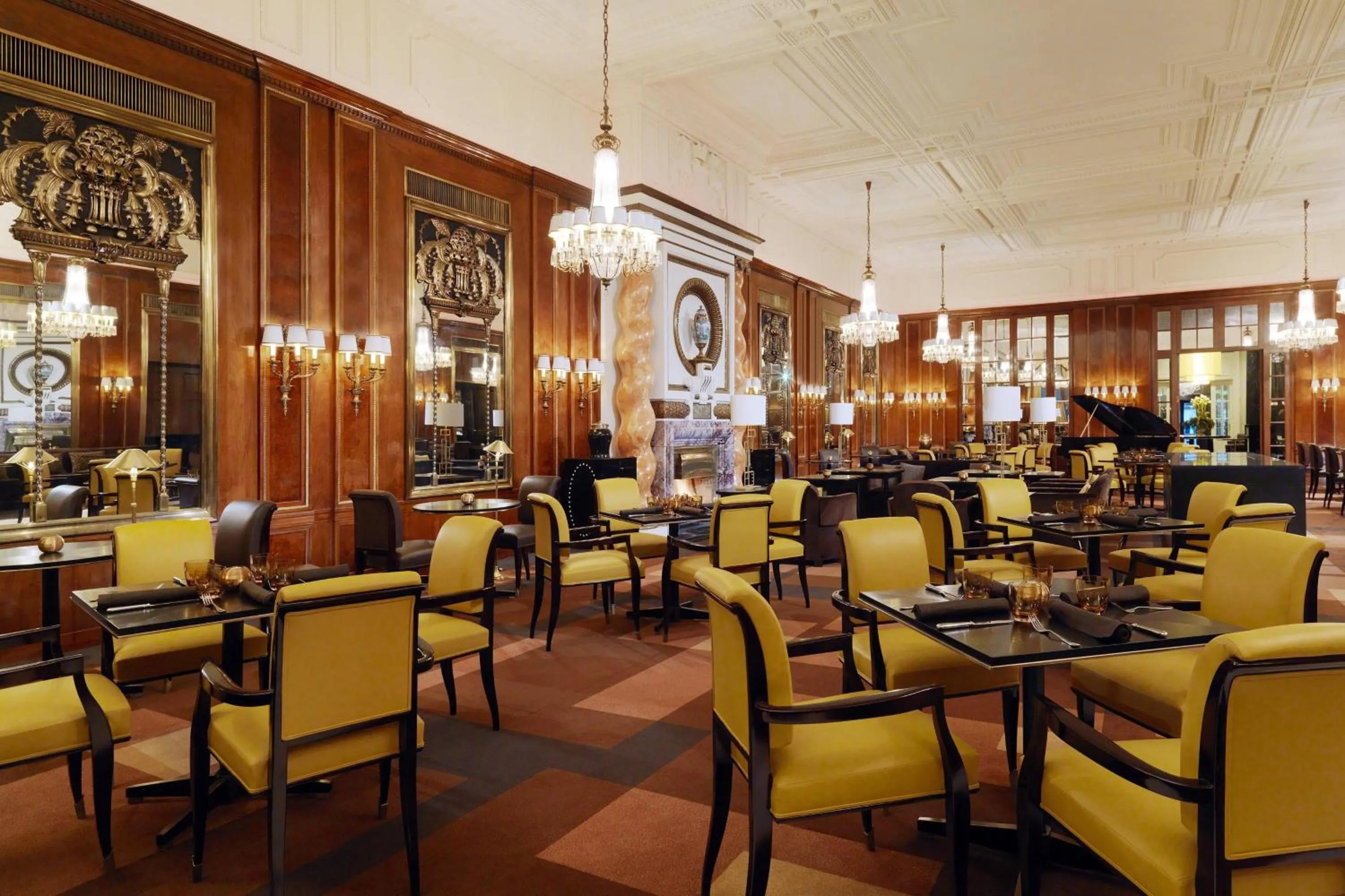 Lounge or bar in Hotel Bristol, a Luxury Collection Hotel, Vienna