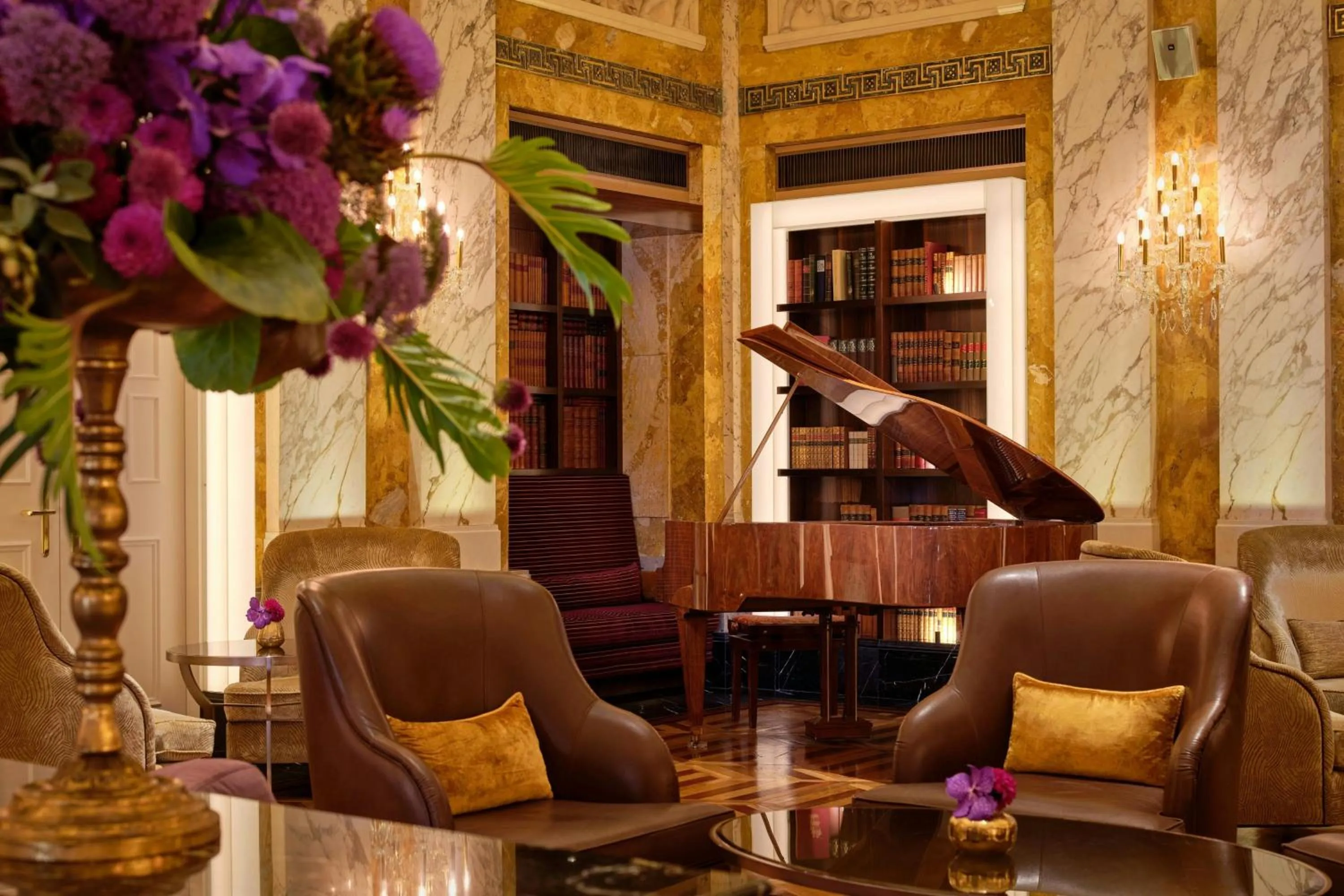 Lounge or bar in Hotel Imperial, a Luxury Collection Hotel, Vienna