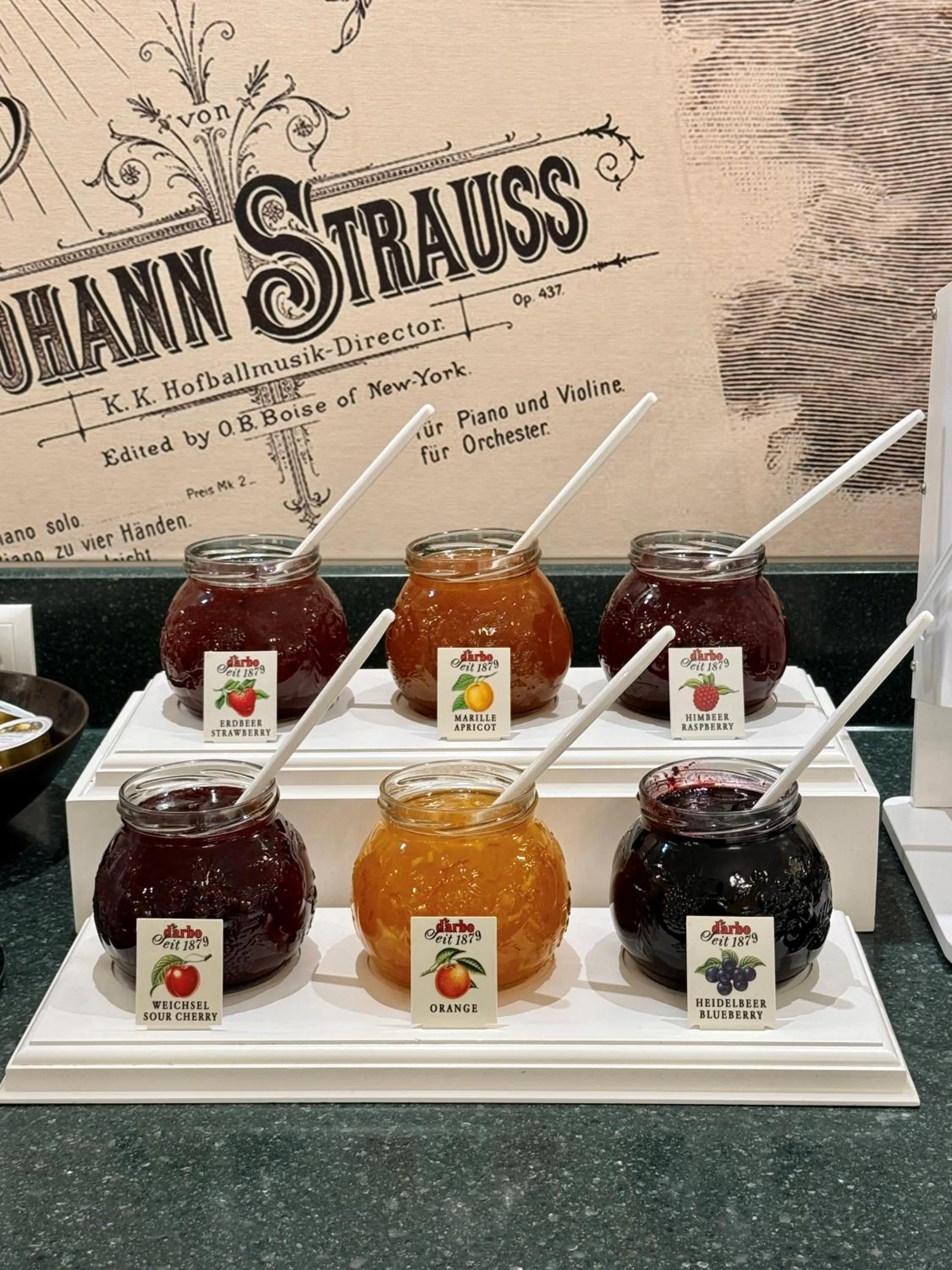 Breakfast in Hotel Johann Strauss