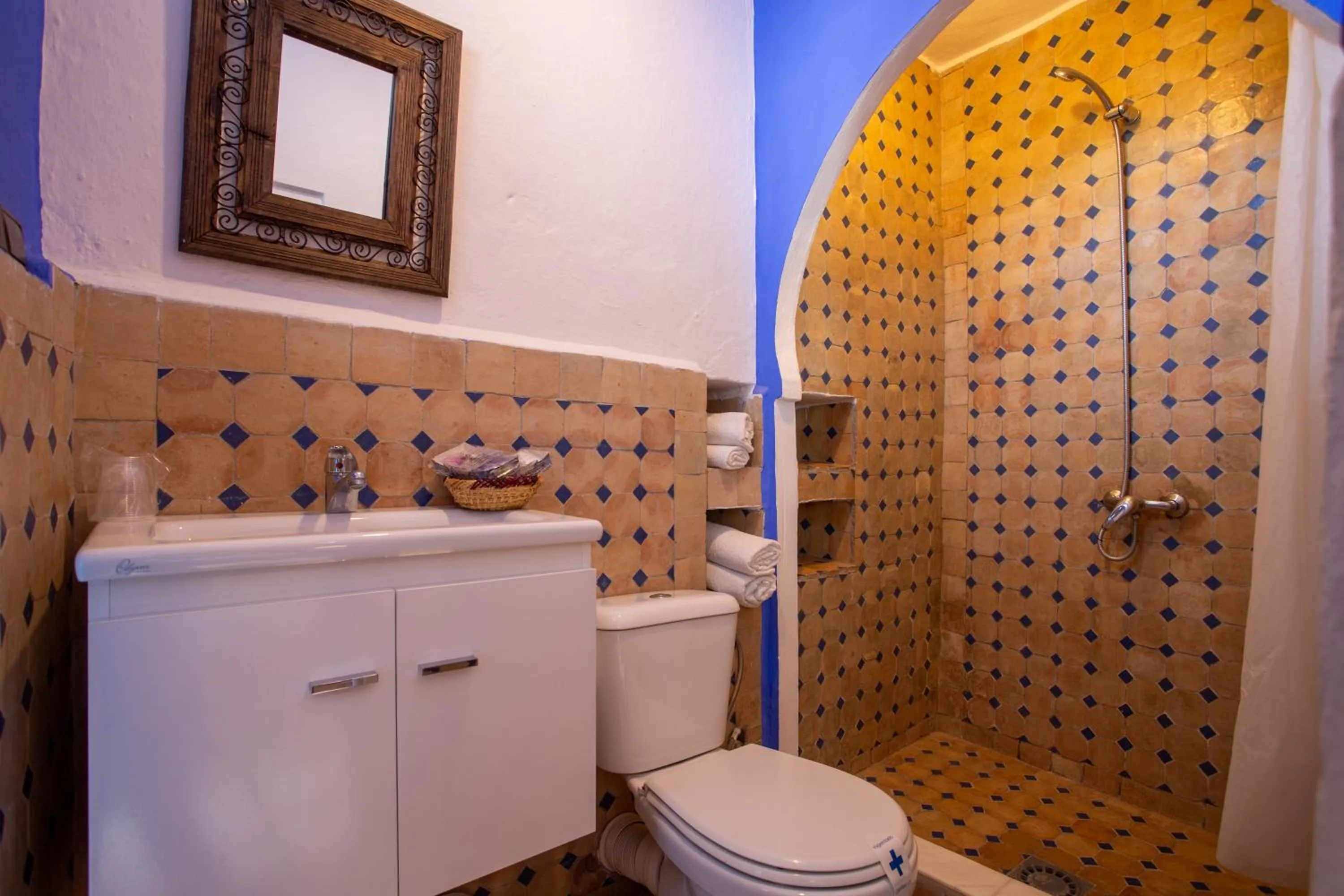 Toilet in Hotel Casa Miguel