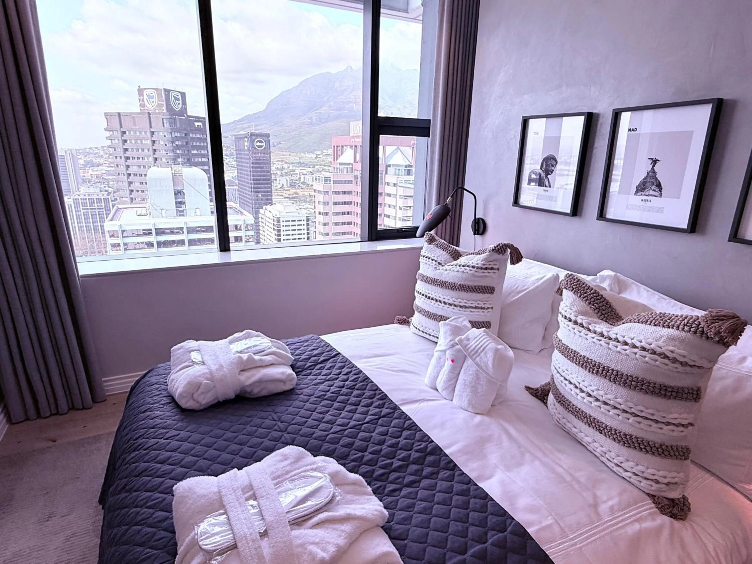 Bed in Urban Elephant 16 On Bree