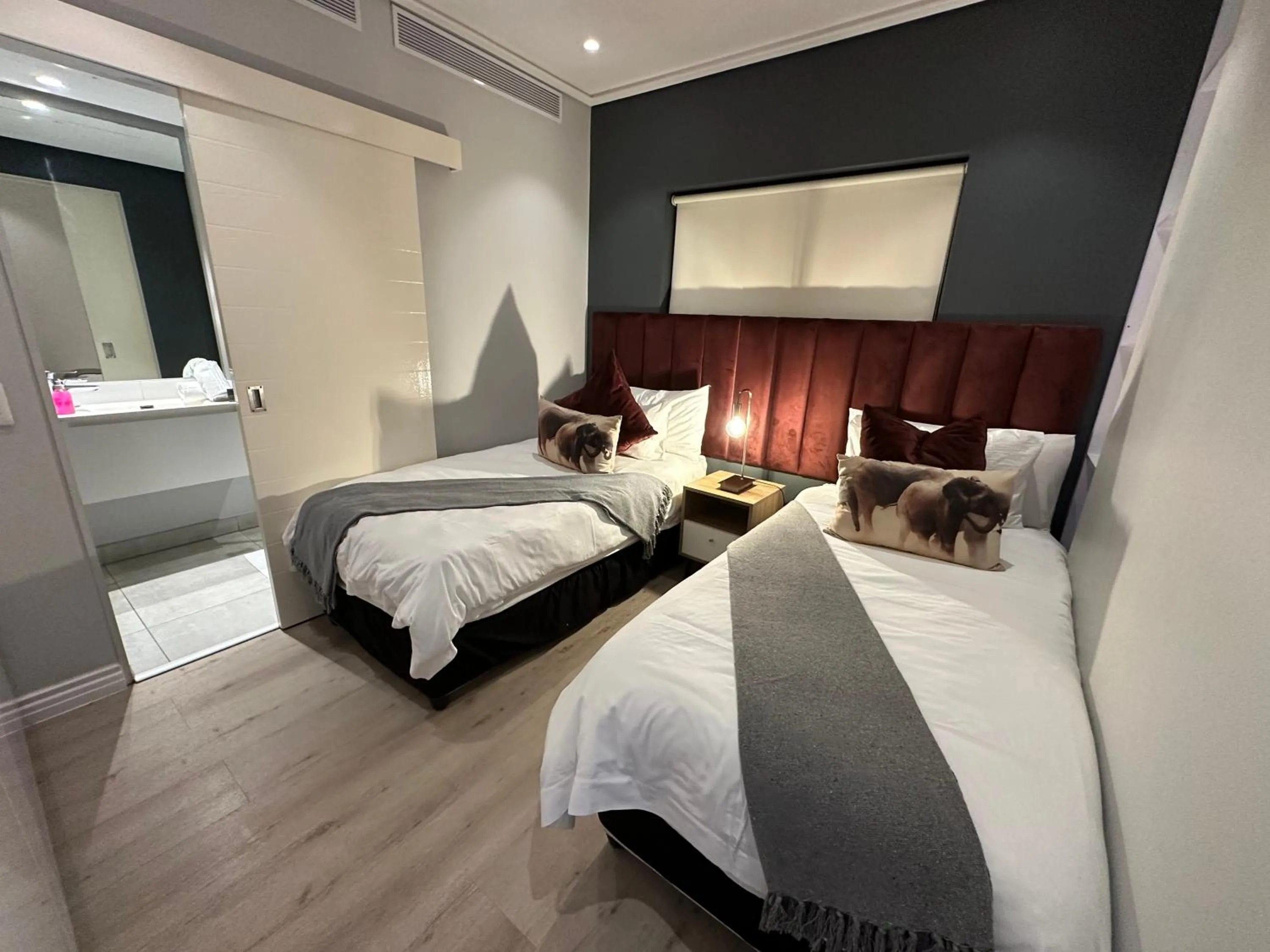 Bedroom, Bed in Urban Elephant 16 On Bree