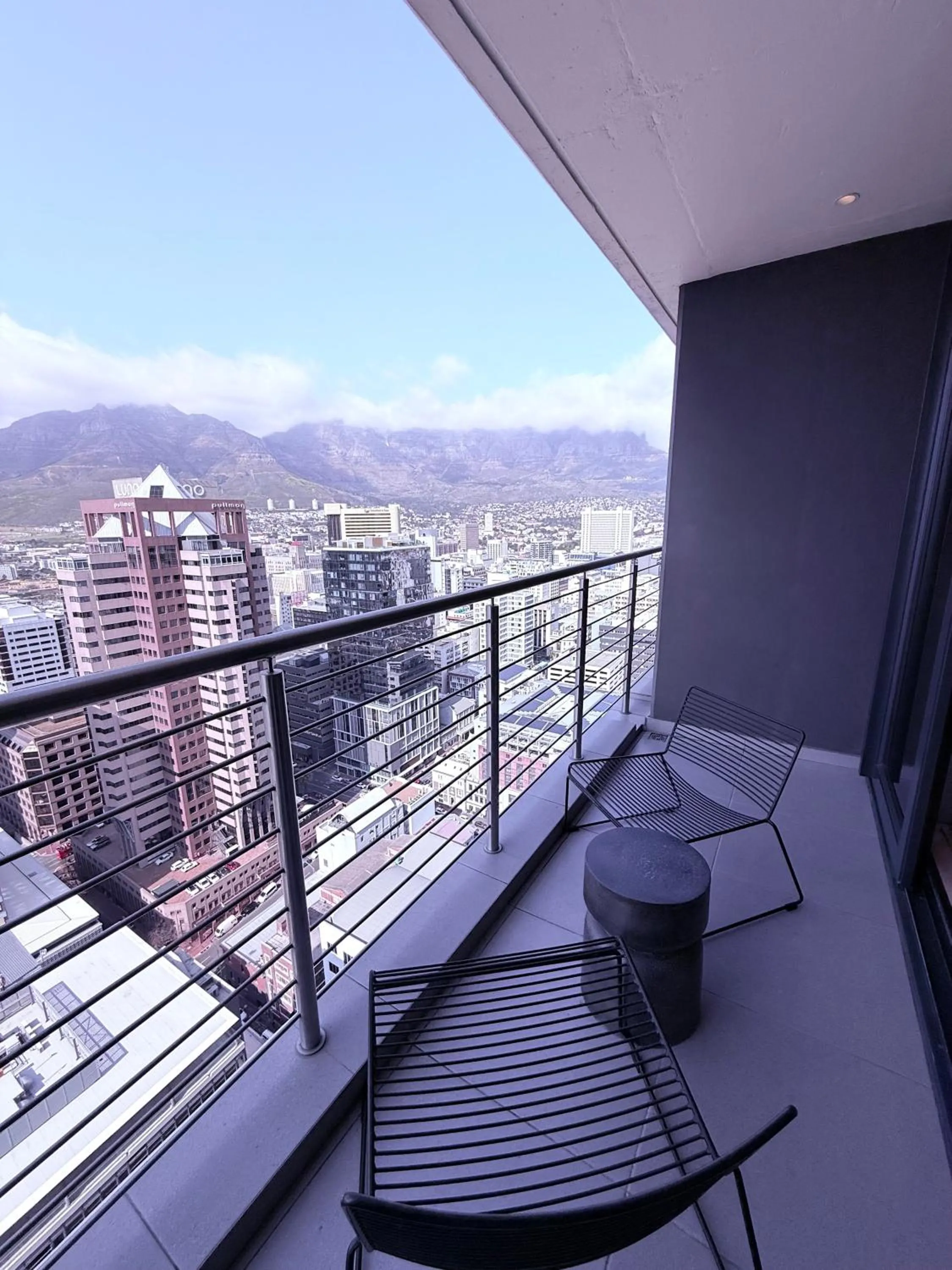 Urban Elephant 16 On Bree