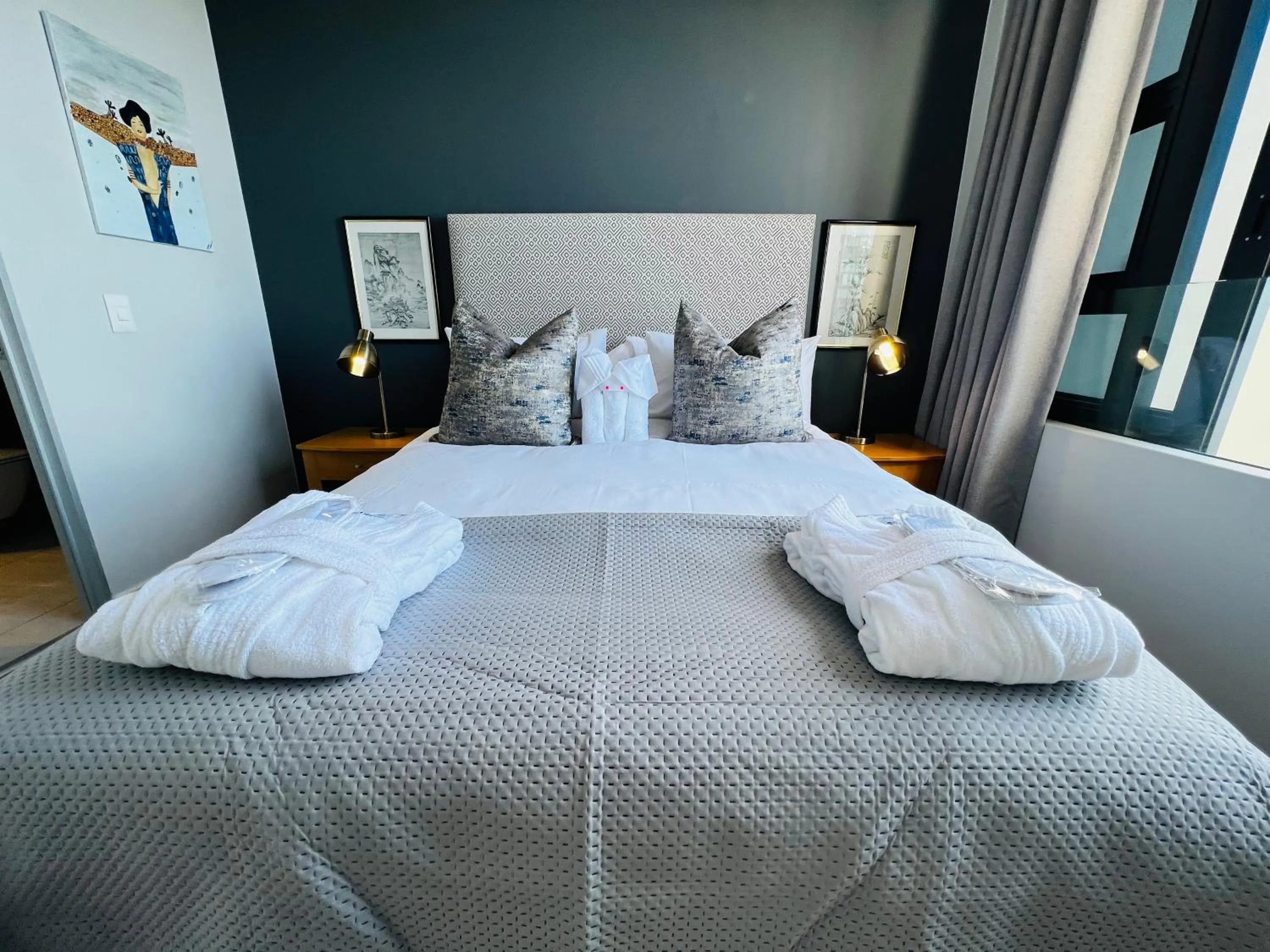 Bedroom, Bed in Urban Elephant 16 On Bree