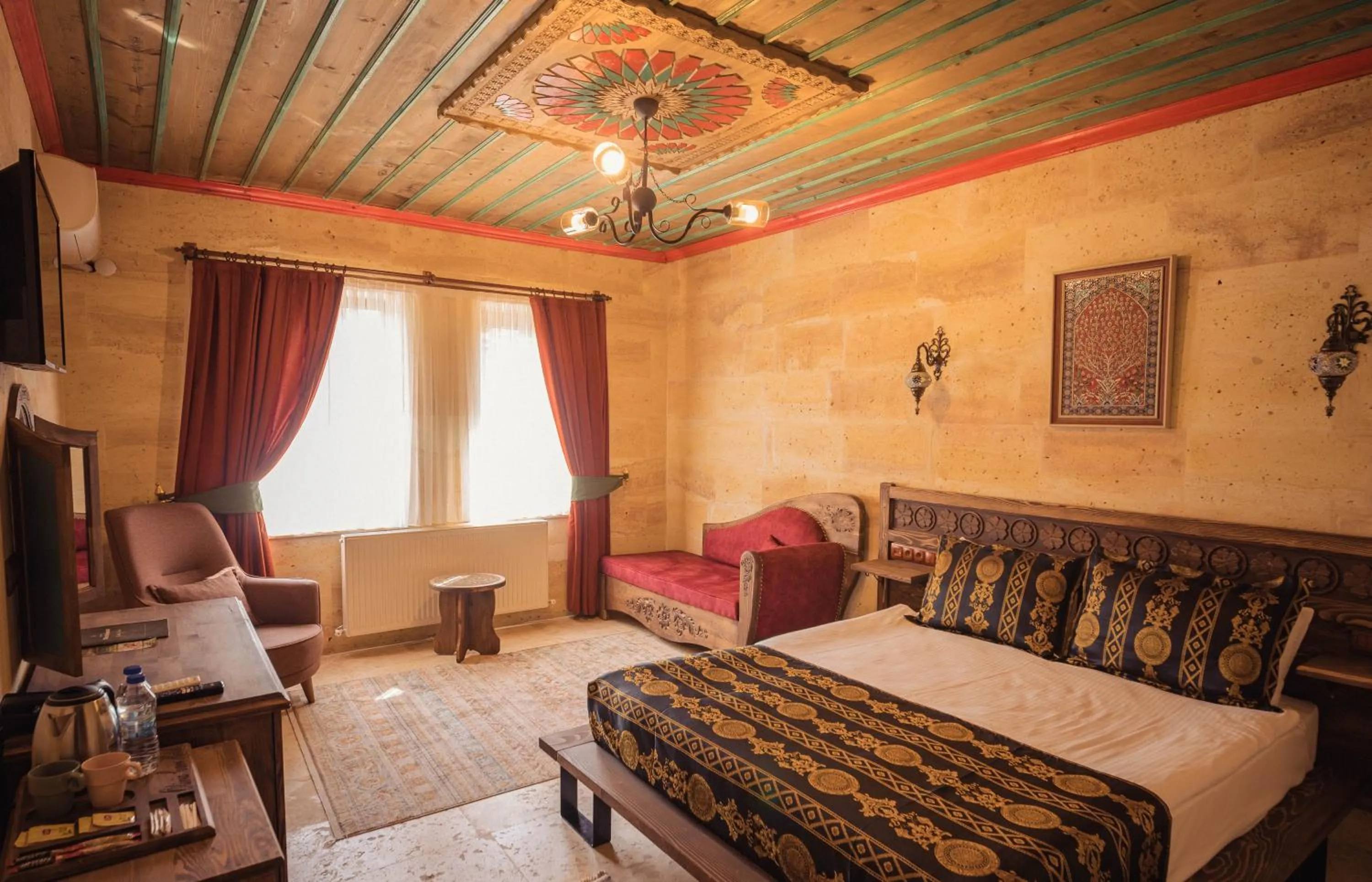 Bed in Olivia Cave Hotel