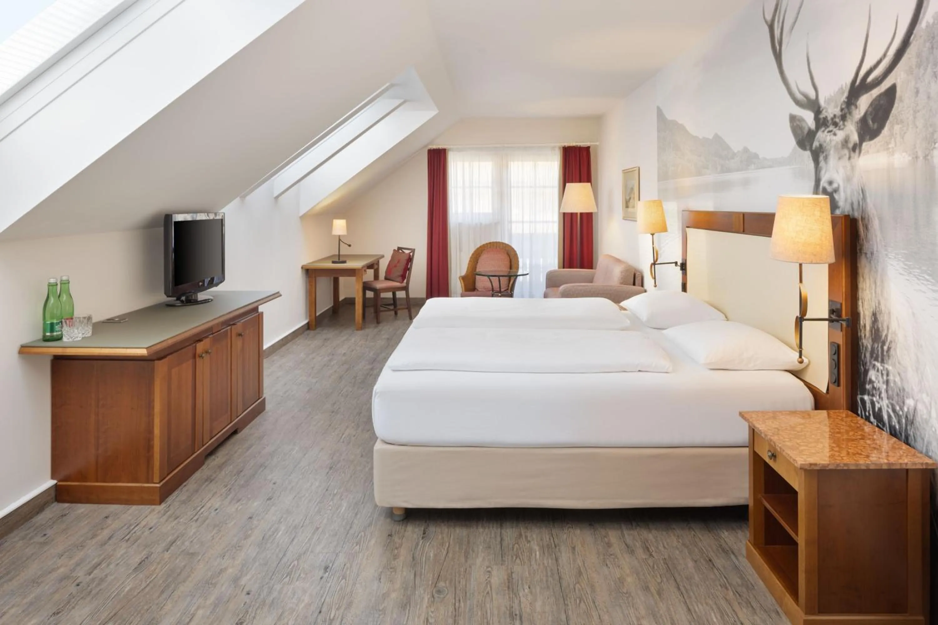 Photo of the whole room, Bed in Arabella Jagdhof Resort am Fuschlsee, a Tribute Portfolio Hotel