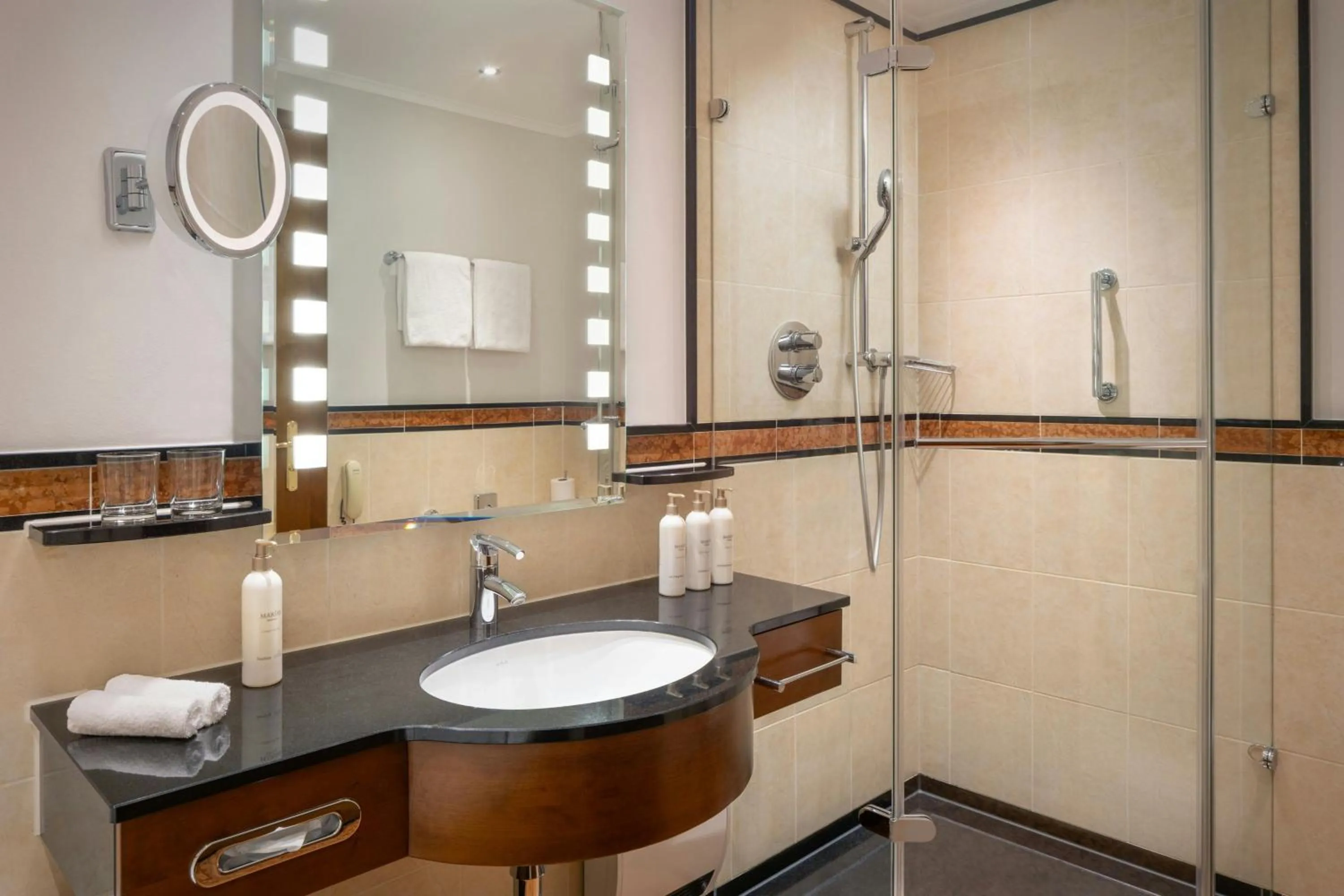 Photo of the whole room in Arabella Jagdhof Resort am Fuschlsee, a Tribute Portfolio Hotel