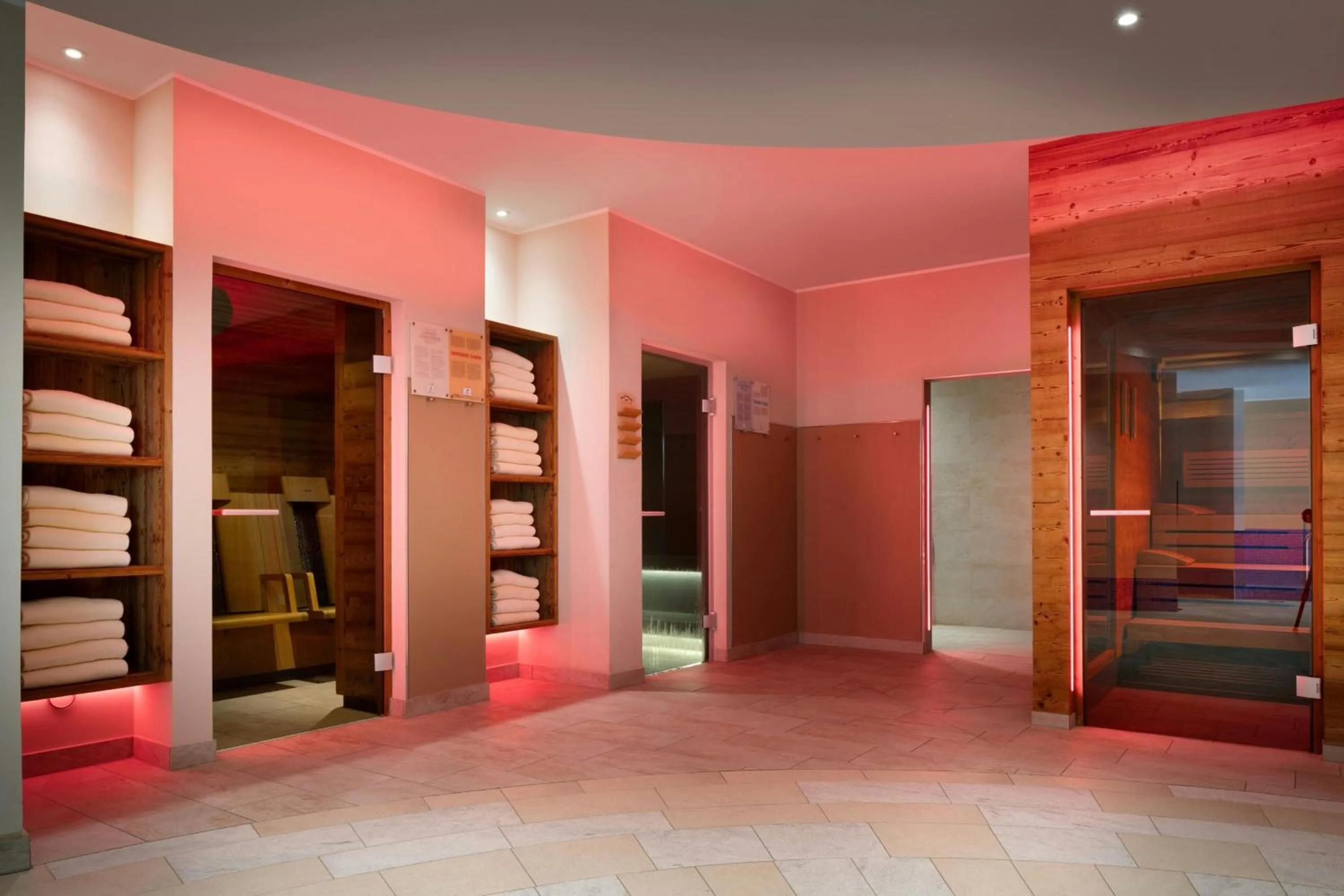 Spa and wellness centre/facilities, Bed in Arabella Jagdhof Resort am Fuschlsee, a Tribute Portfolio Hotel