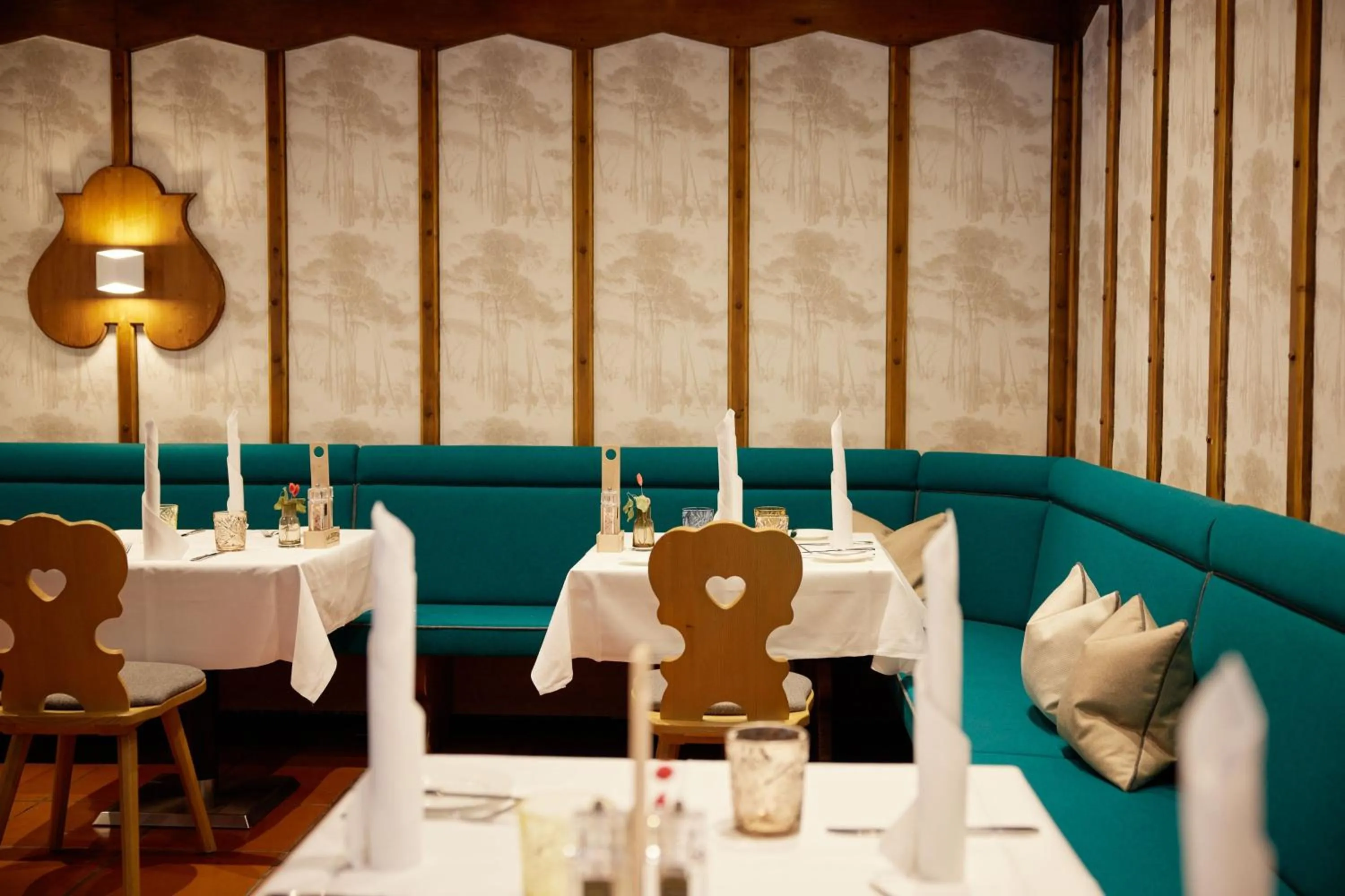 Restaurant/places to eat in Arabella Jagdhof Resort am Fuschlsee, a Tribute Portfolio Hotel