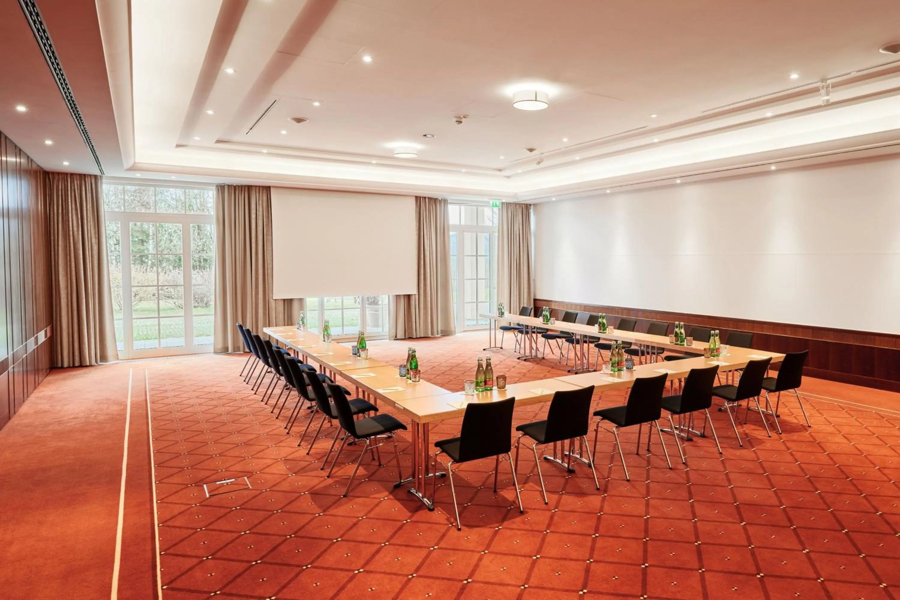 Meeting/conference room in Arabella Jagdhof Resort am Fuschlsee, a Tribute Portfolio Hotel