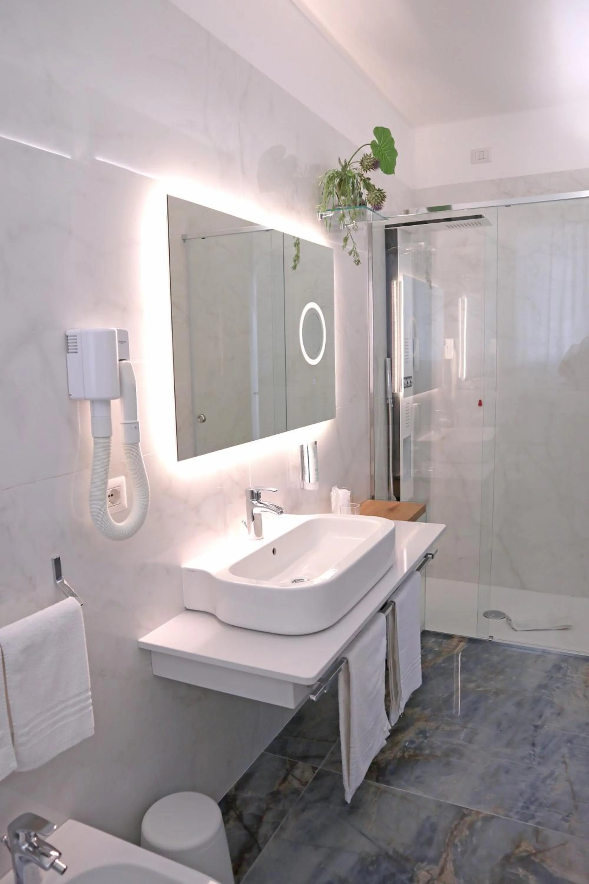 Shower in Adagio Salentino