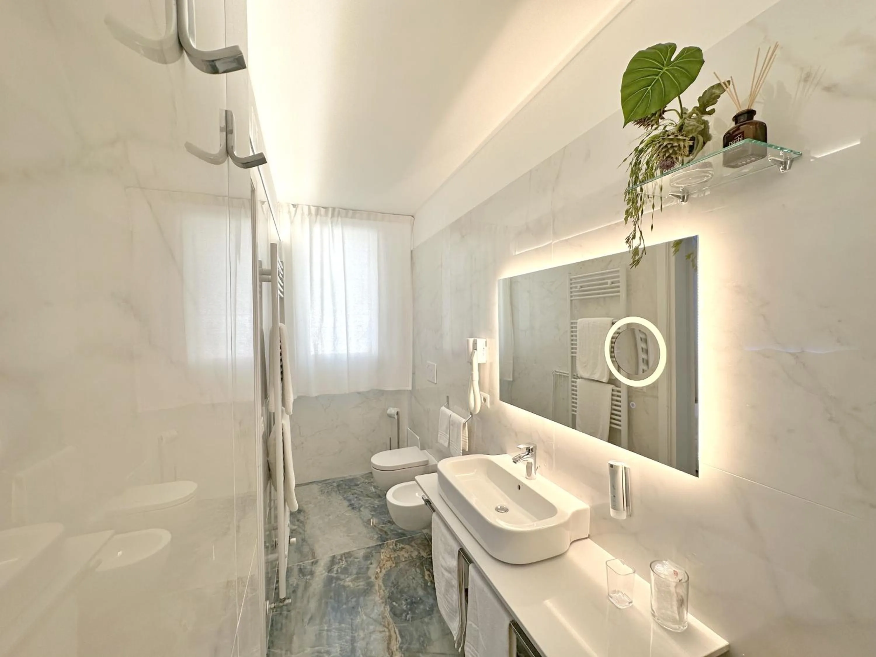 Shower in Adagio Salentino