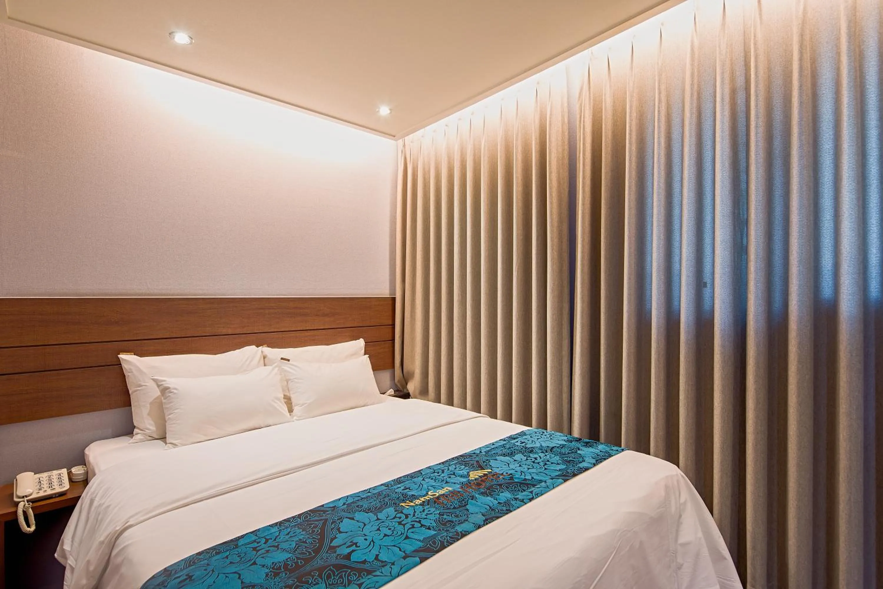 Area and facilities, Bed in Namsan Hill Hotel