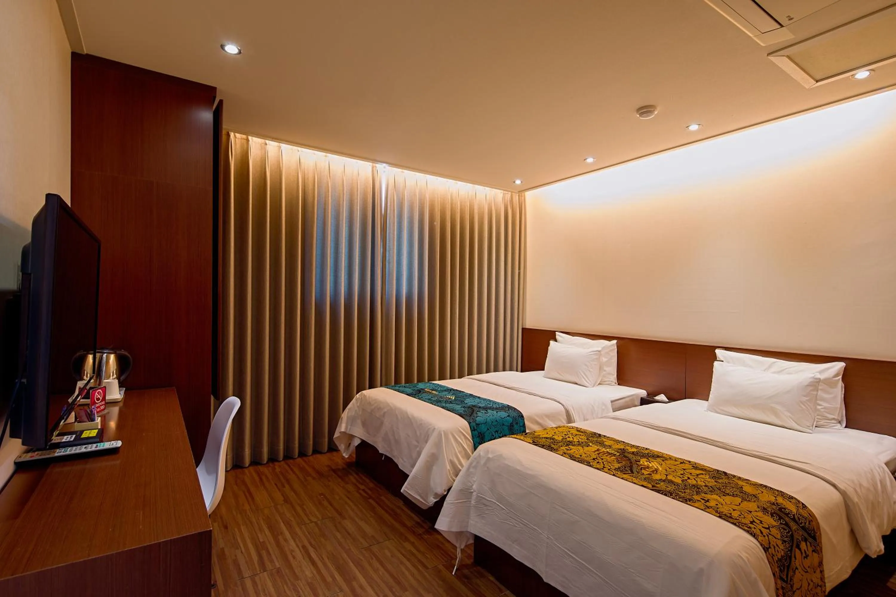 Decorative detail, Bed in Namsan Hill Hotel