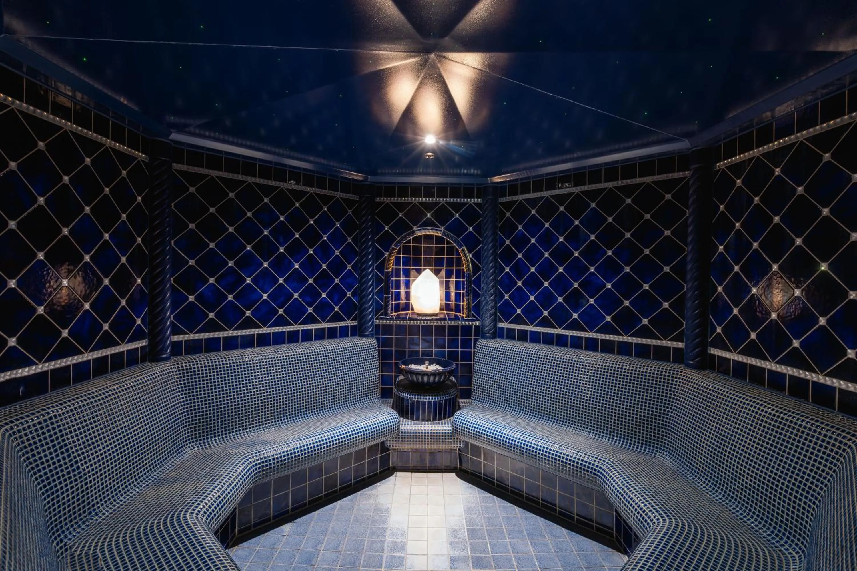 Spa and wellness centre/facilities in Hotel Singer – Relais & Châteaux