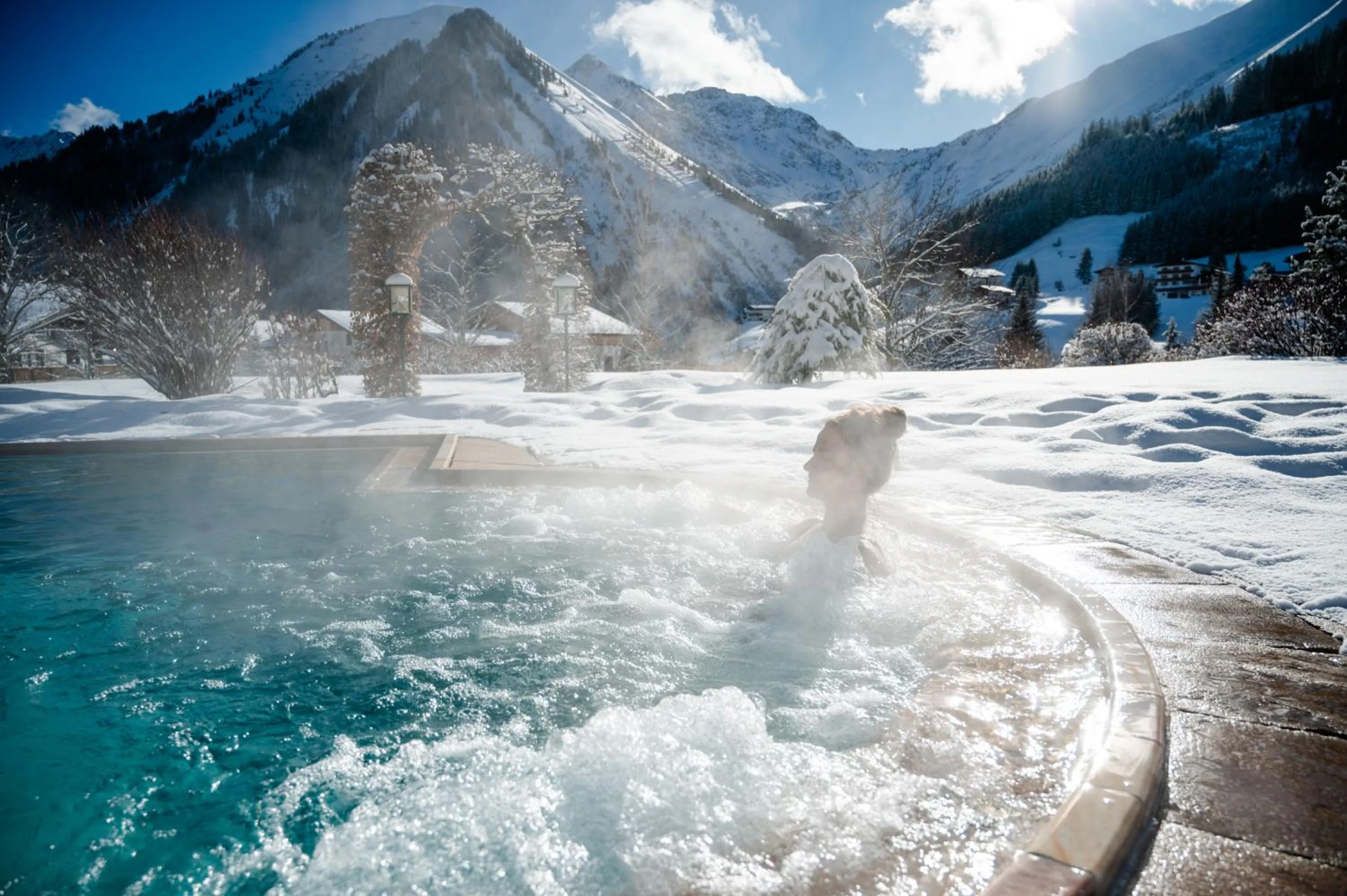 Swimming pool in Hotel Singer – Relais & Châteaux