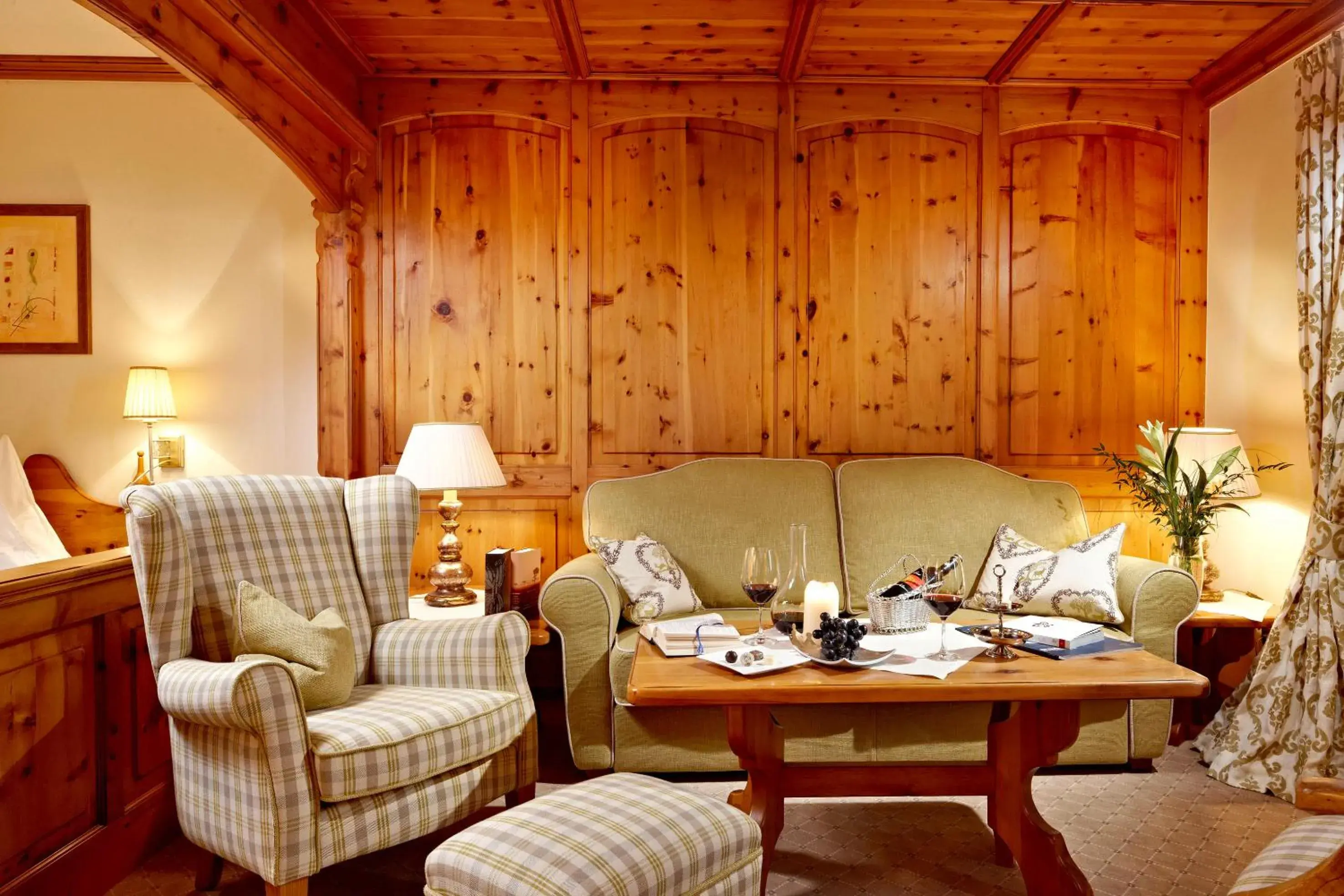 Junior Suite in Hotel Singer – Relais & Châteaux Junior Suite in Hotel Singer – Relais & Châteaux