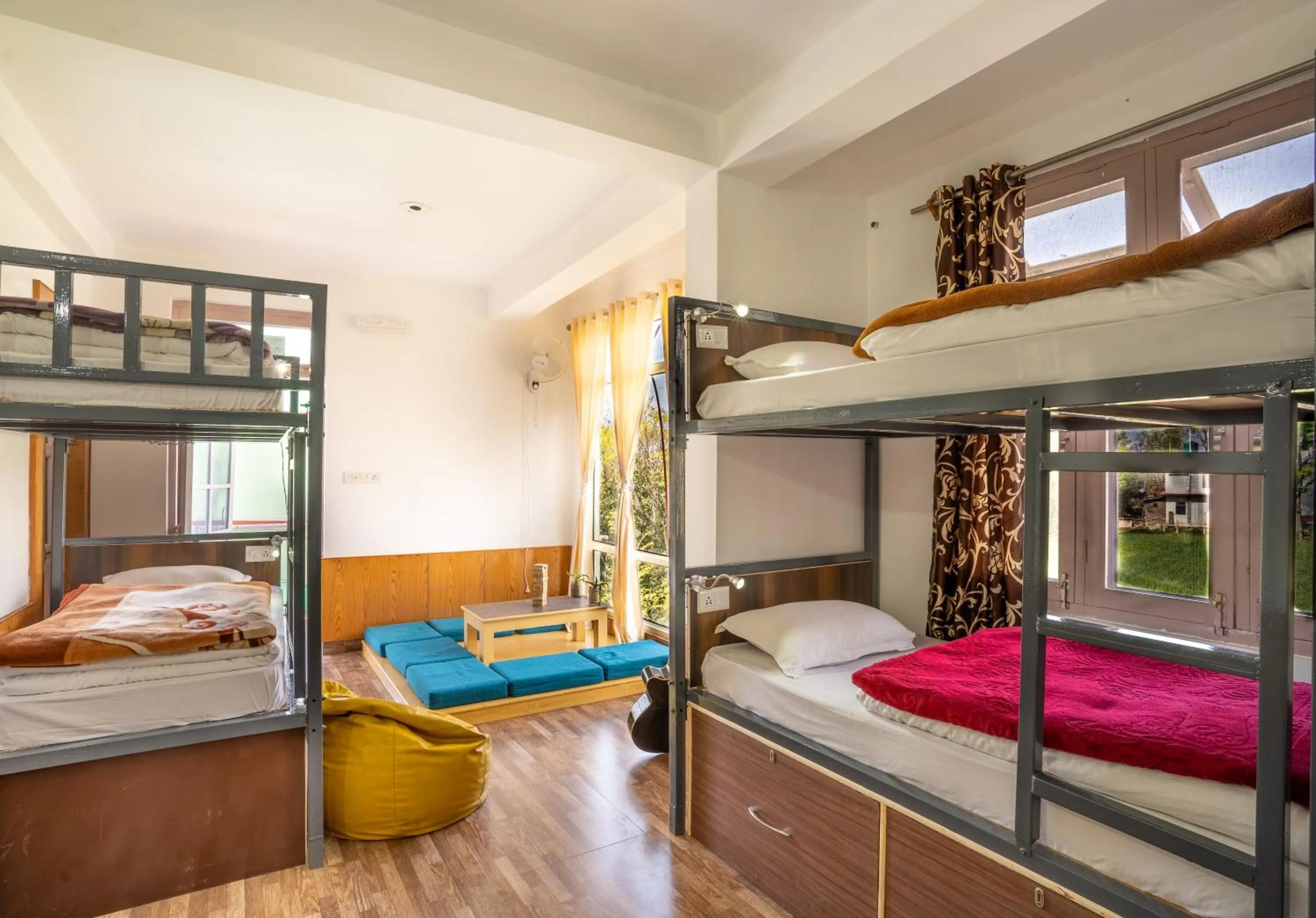 bunk bed, Bed in The Trippy Tribe