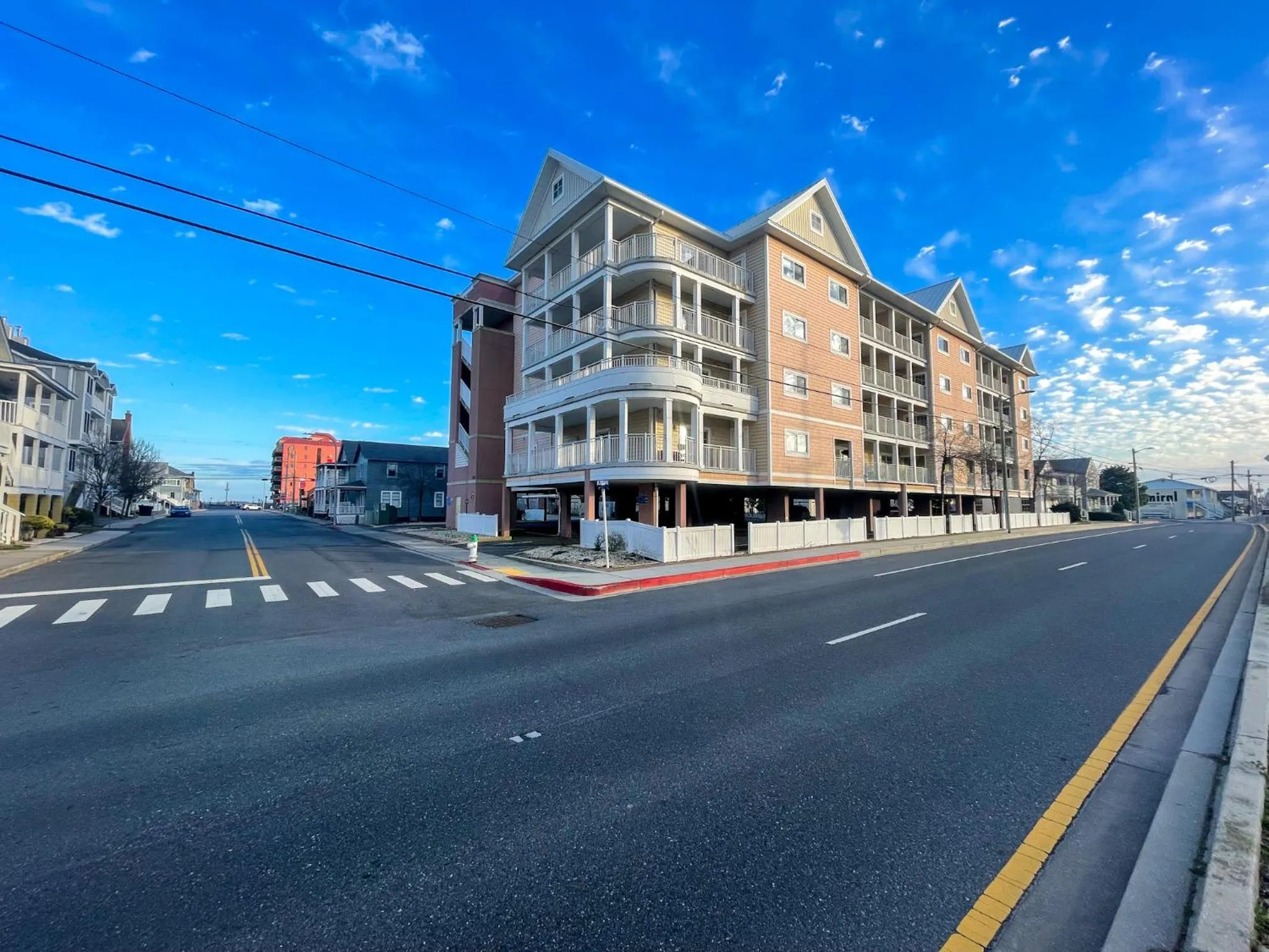 Swimming pool in Americana Condos 10th street