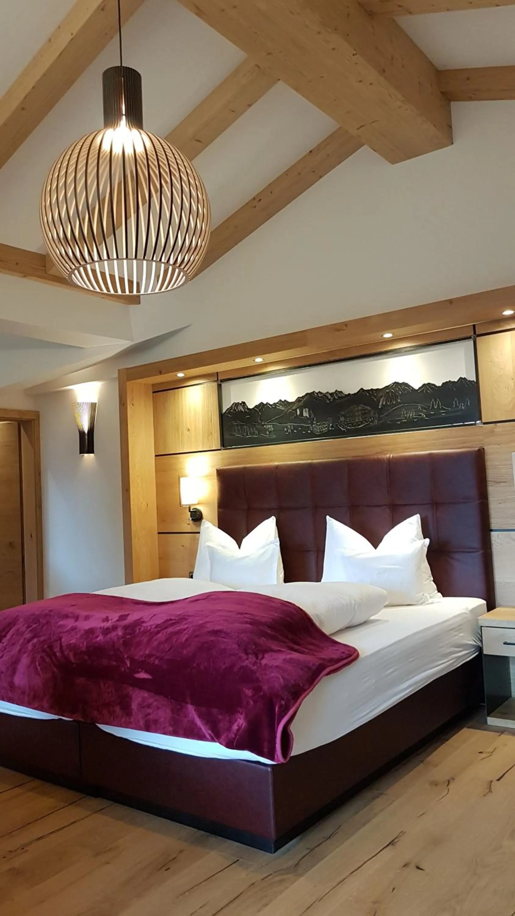 Bed in Hotel Tyrolis