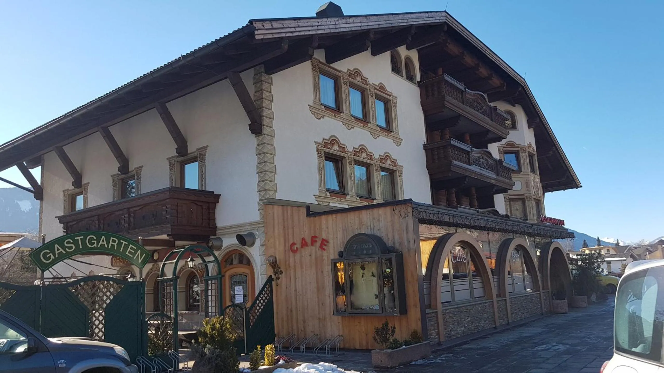 Facade/entrance in Hotel Tyrolis