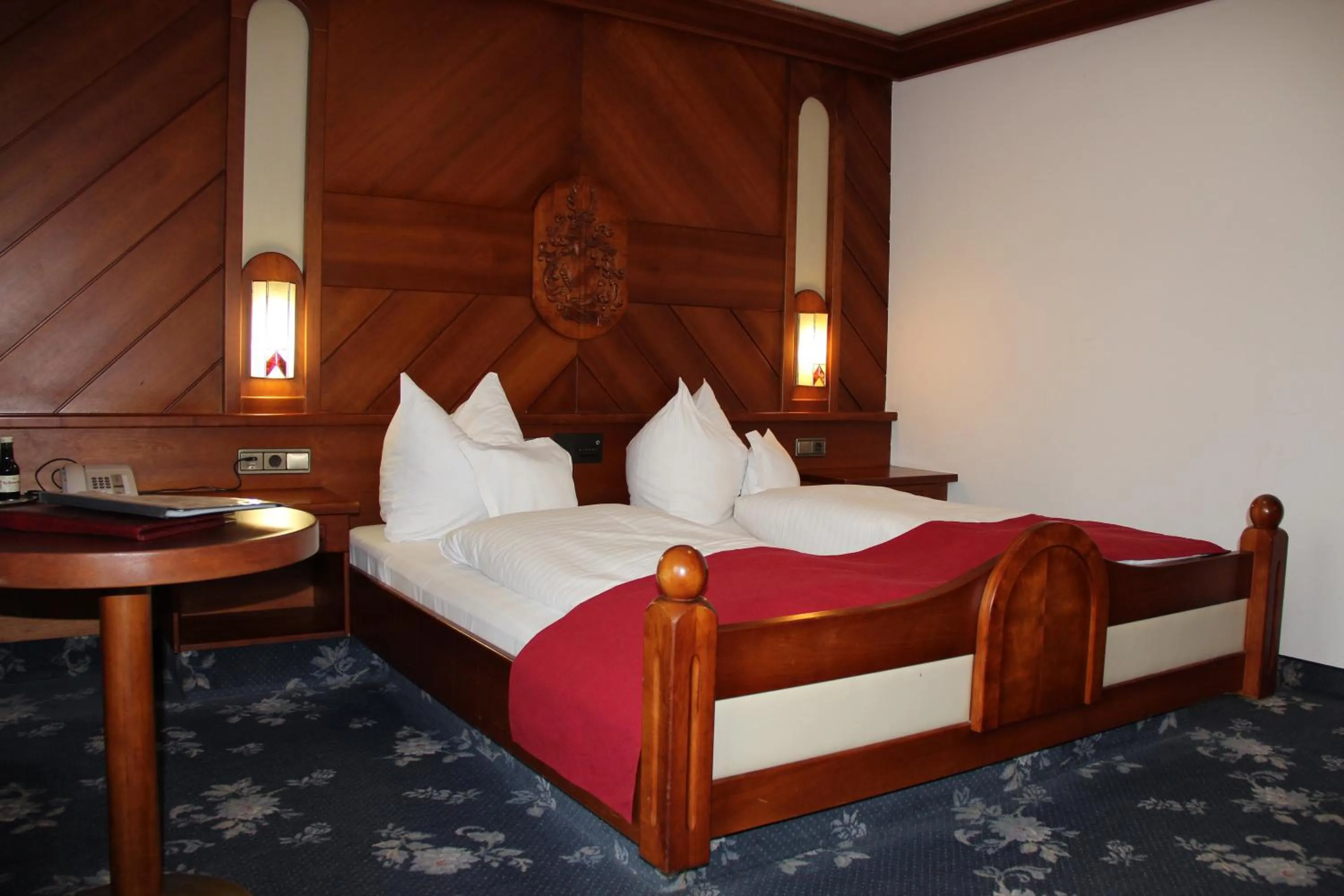 Bed in Hotel Tyrolis