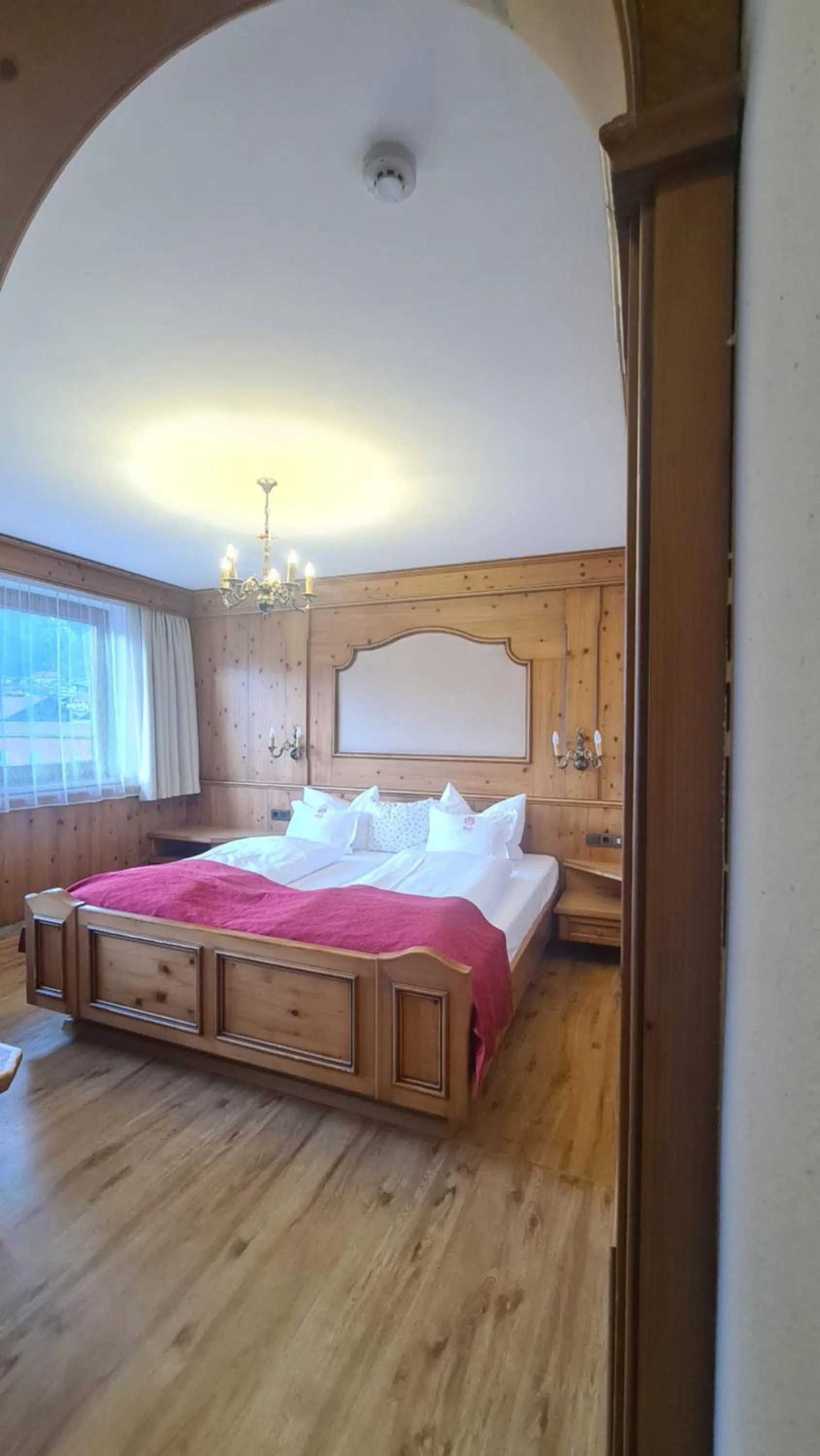 Bed in Hotel Tyrolis