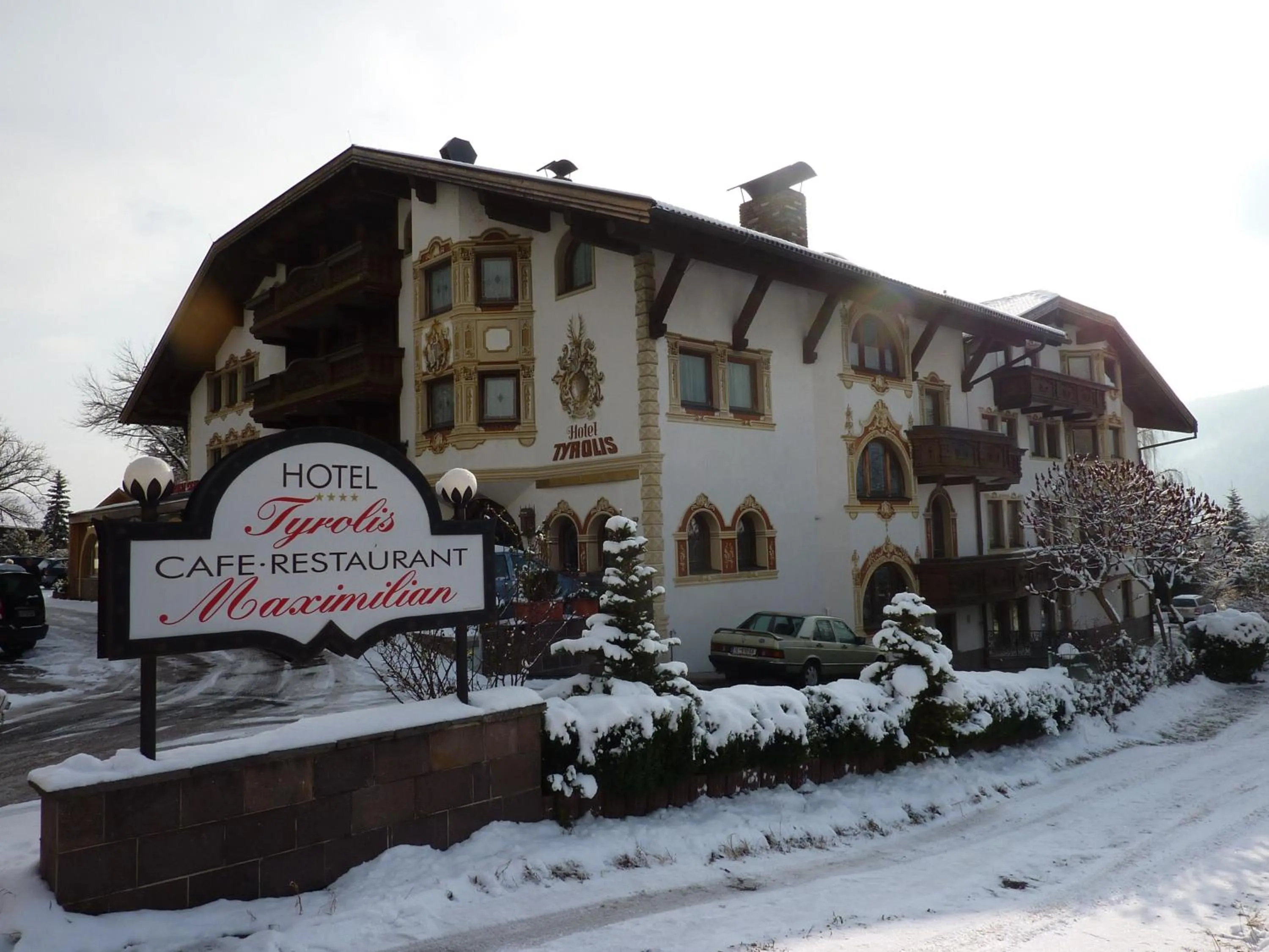 Property building in Hotel Tyrolis