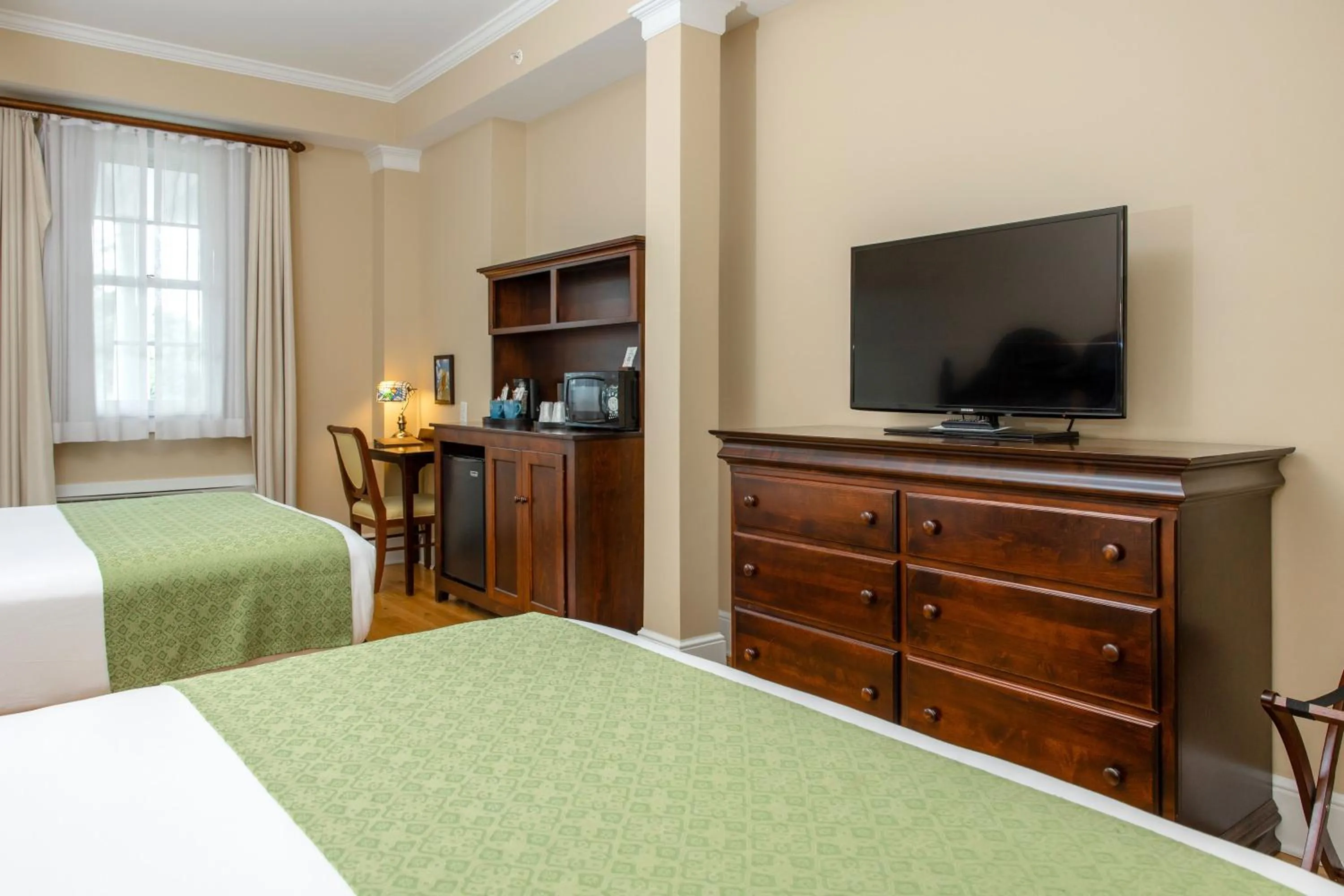 Bed in Mills Park Hotel